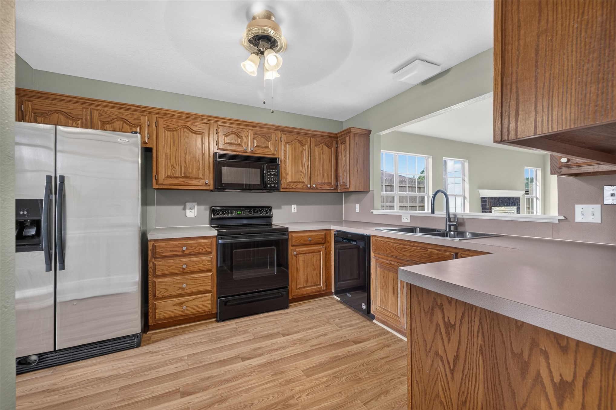 11912 S Gum Avenue Property Photo 13