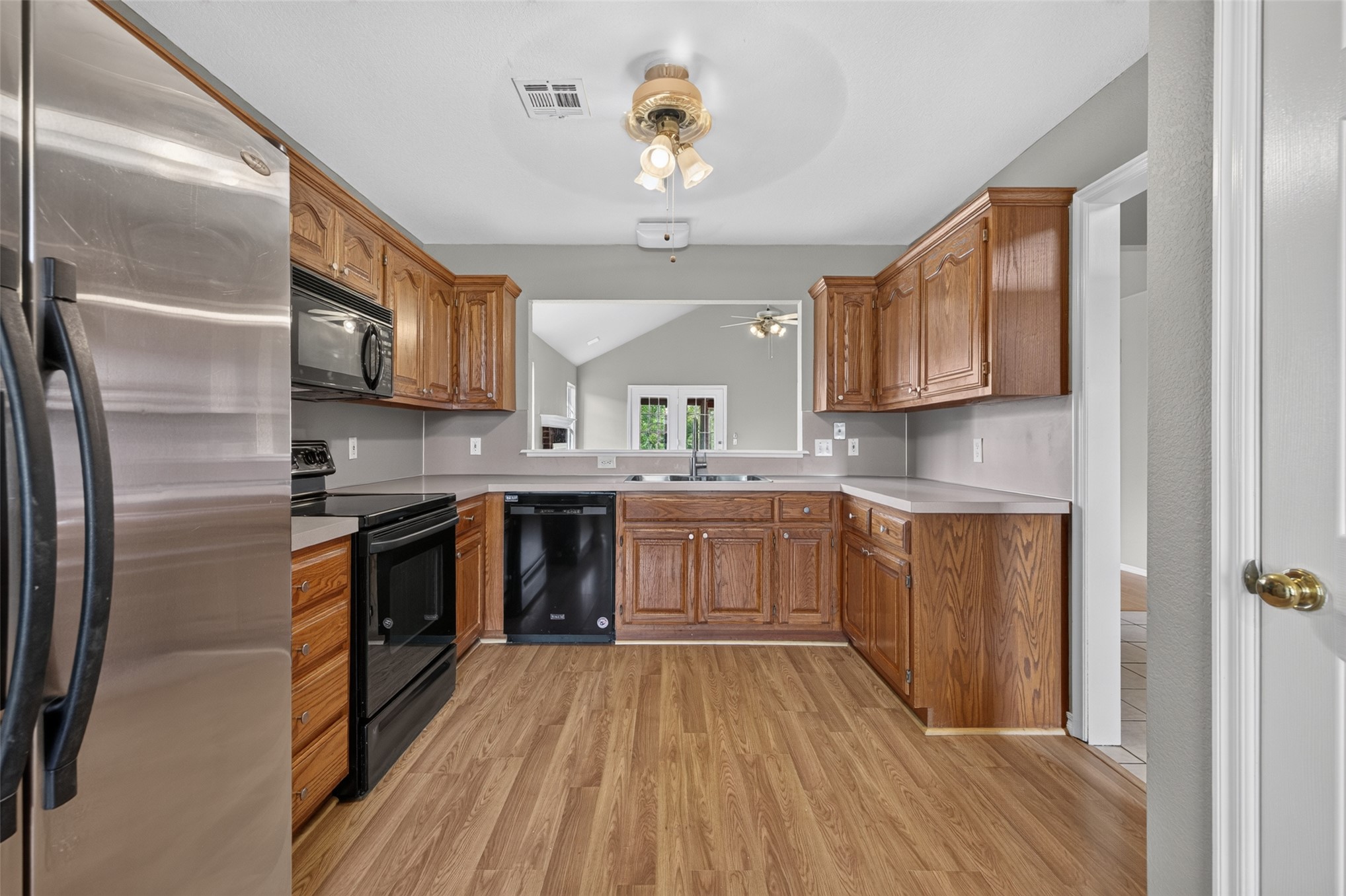 11912 S Gum Avenue Property Photo 14