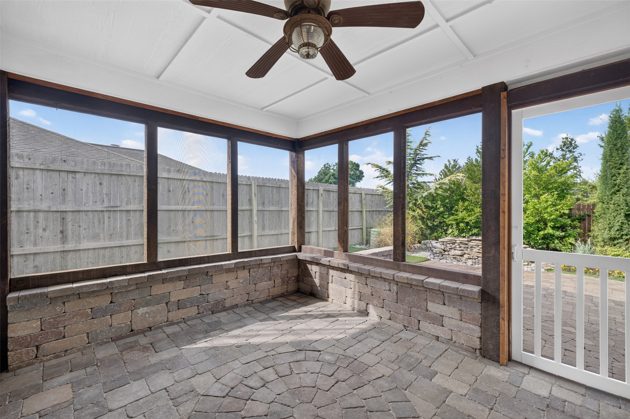 11912 S Gum Avenue Property Photo 27
