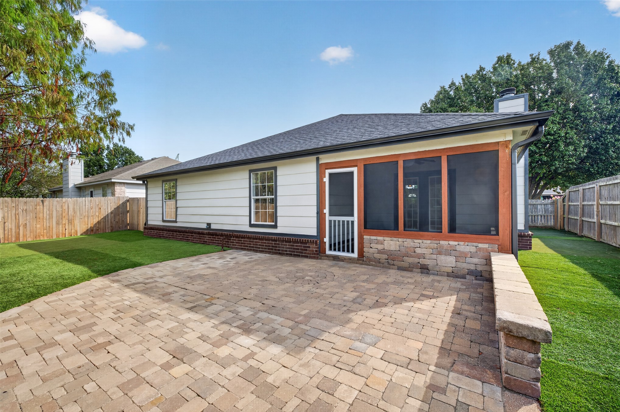 11912 S Gum Avenue Property Photo 30