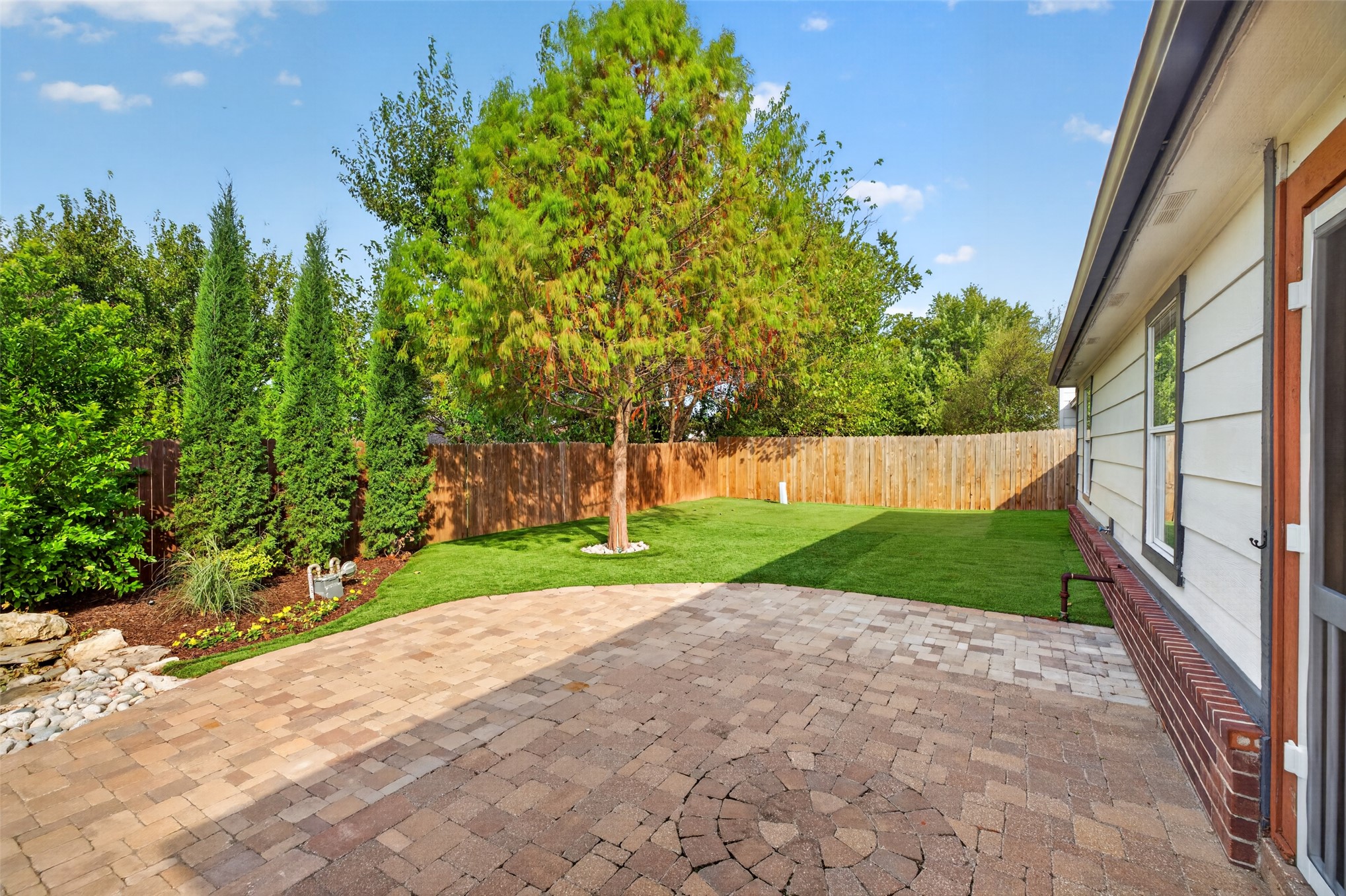 11912 S Gum Avenue Property Photo 33