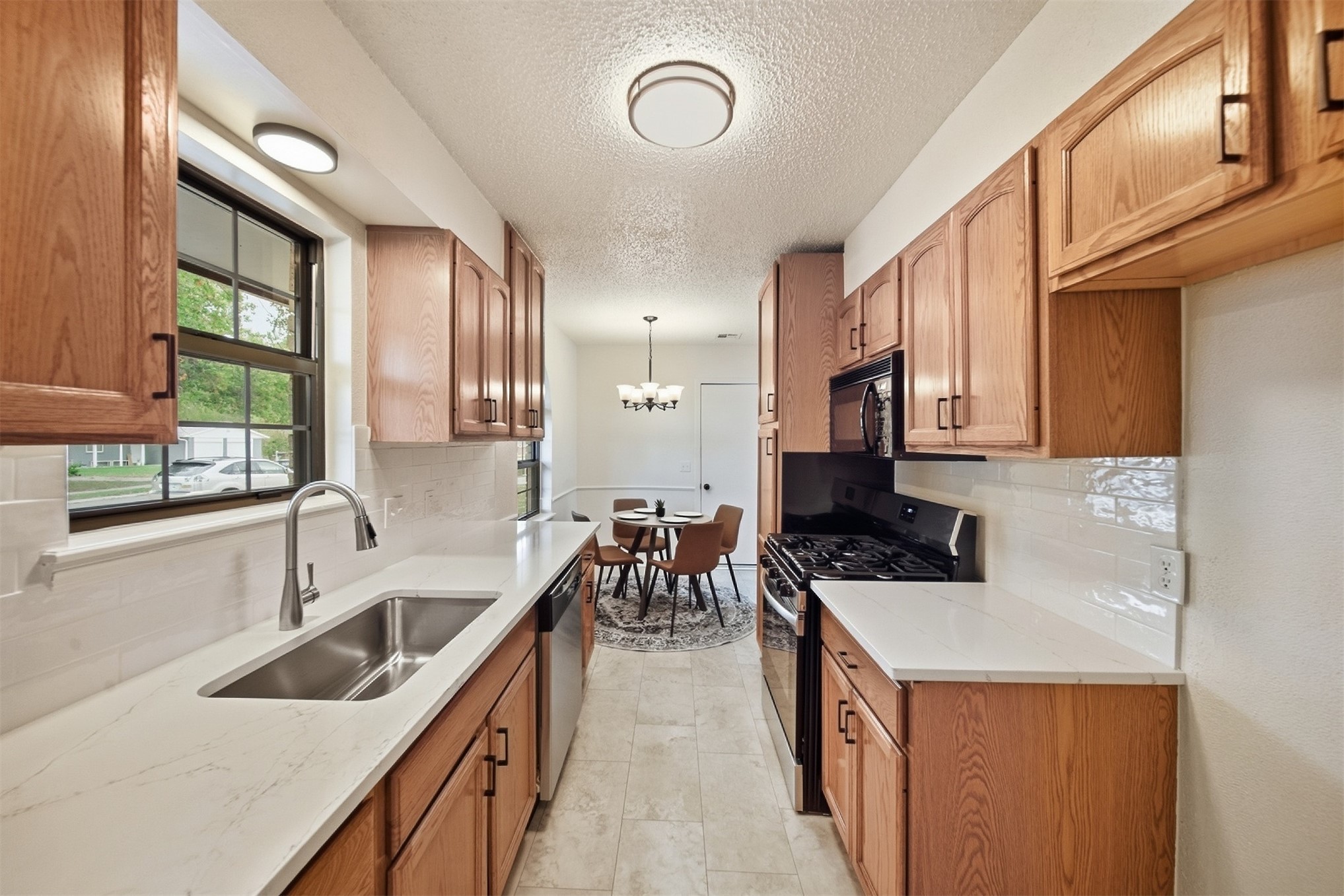2215 S 131st East Avenue Property Photo 5