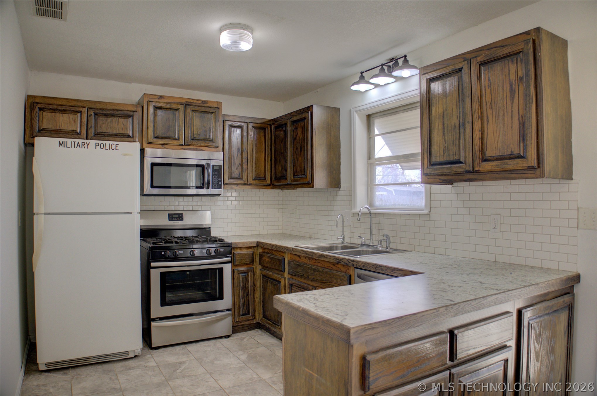1405 N Lang Street Property Photo 10