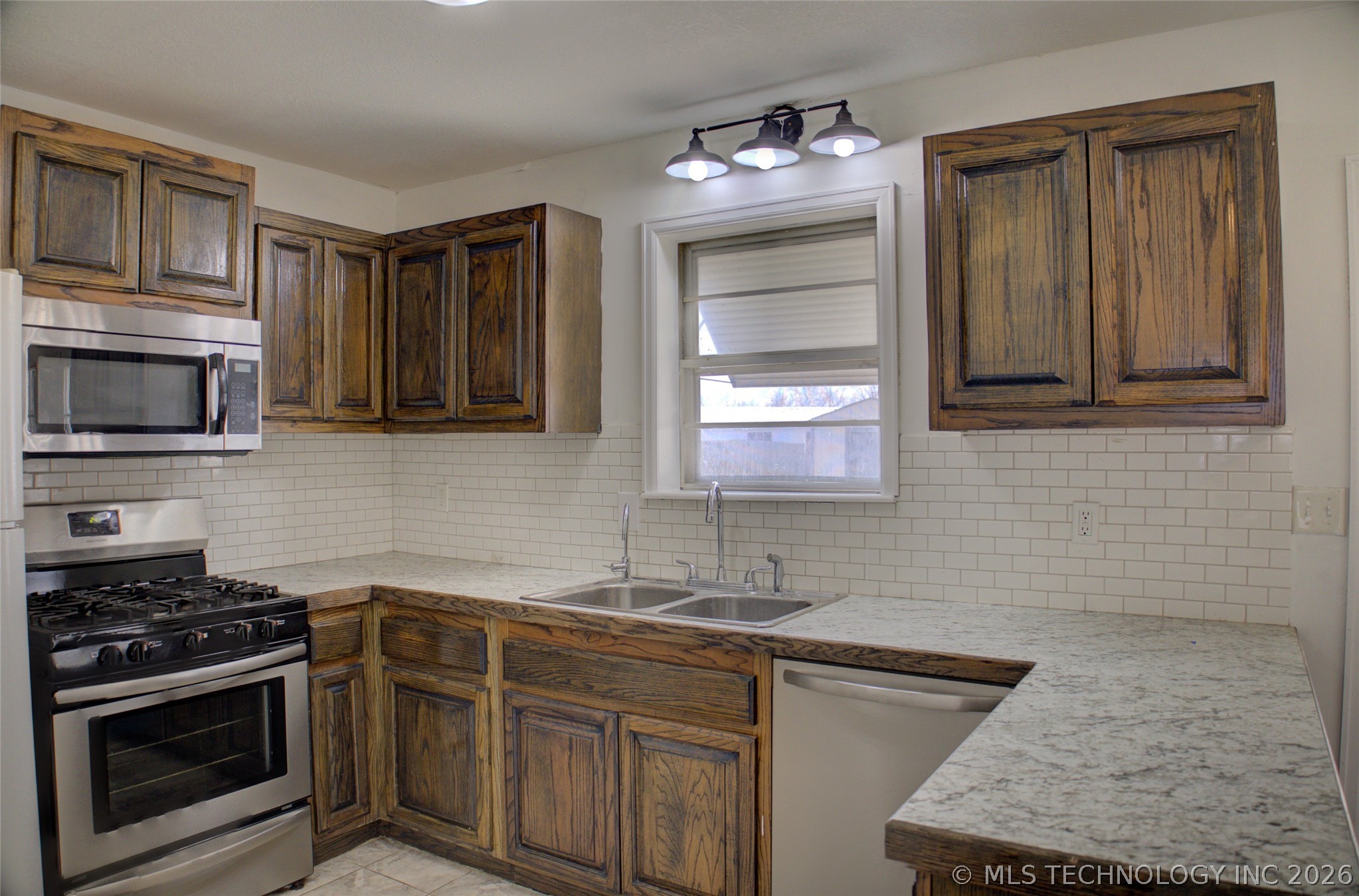1405 N Lang Street Property Photo 12