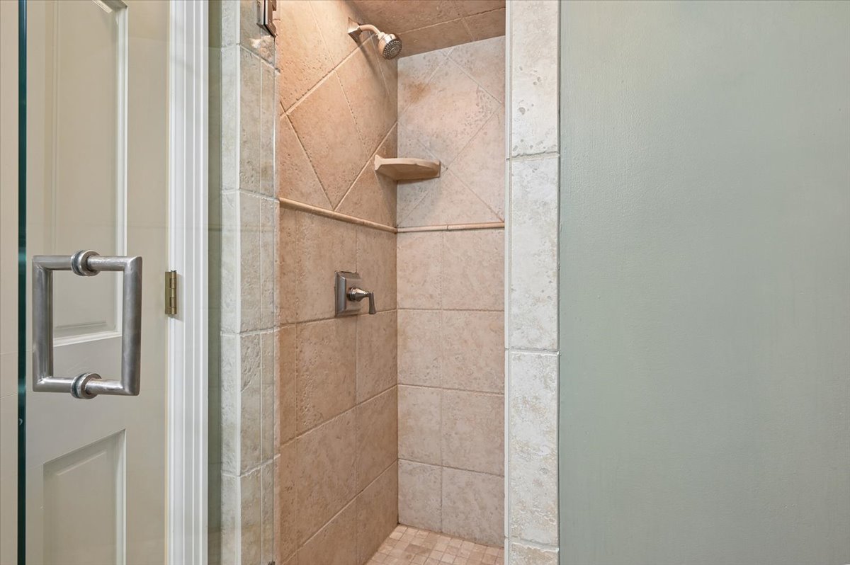 1535 E 34th Street Property Photo 38