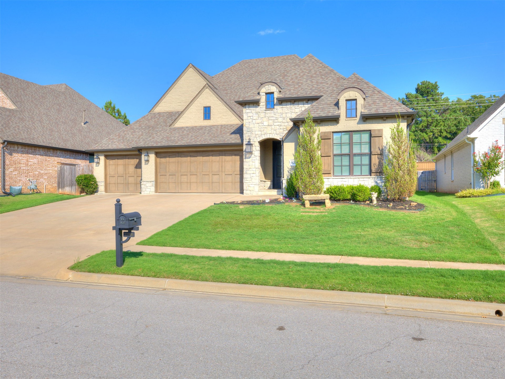 11205 S Redbud Street Property Photo 7