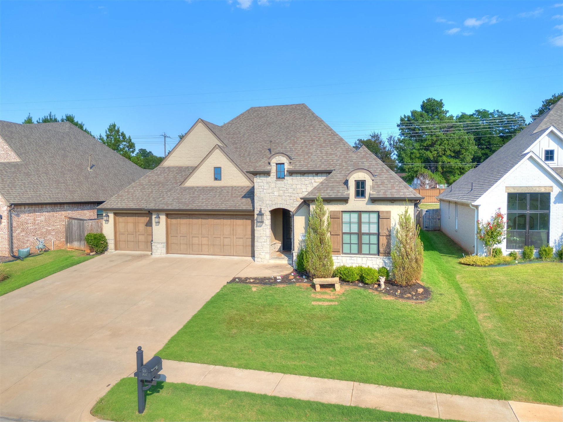 11205 S Redbud Street Property Photo 10
