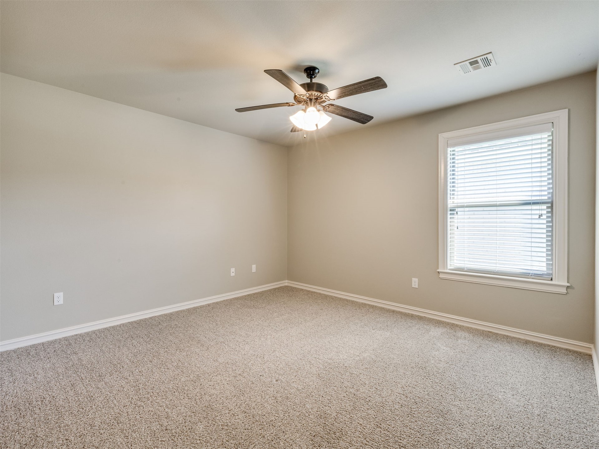 11205 S Redbud Street Property Photo 21