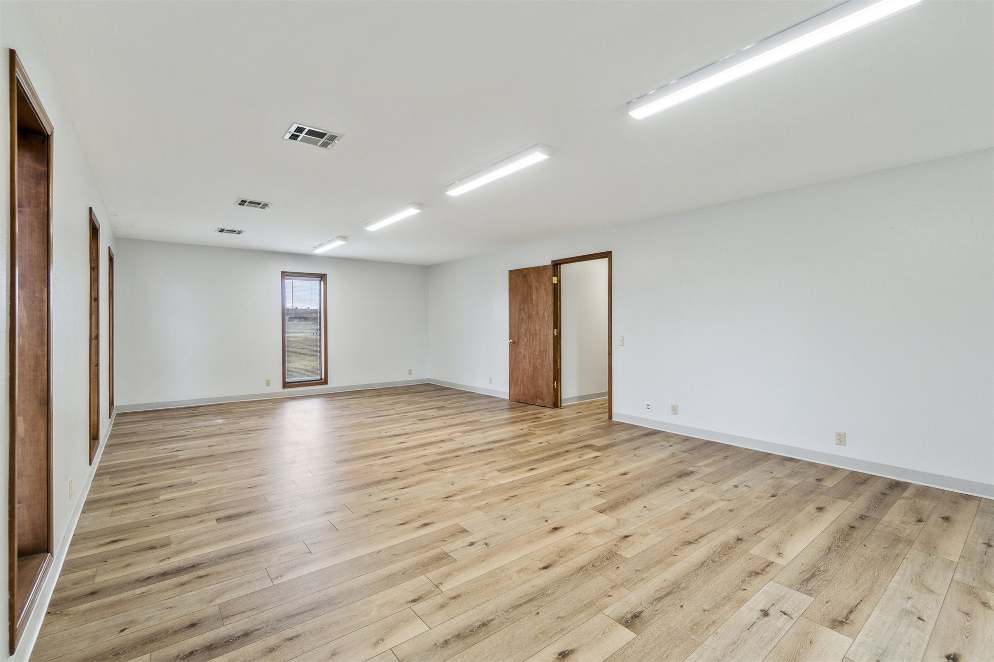 1236 E Main Street Property Photo 14