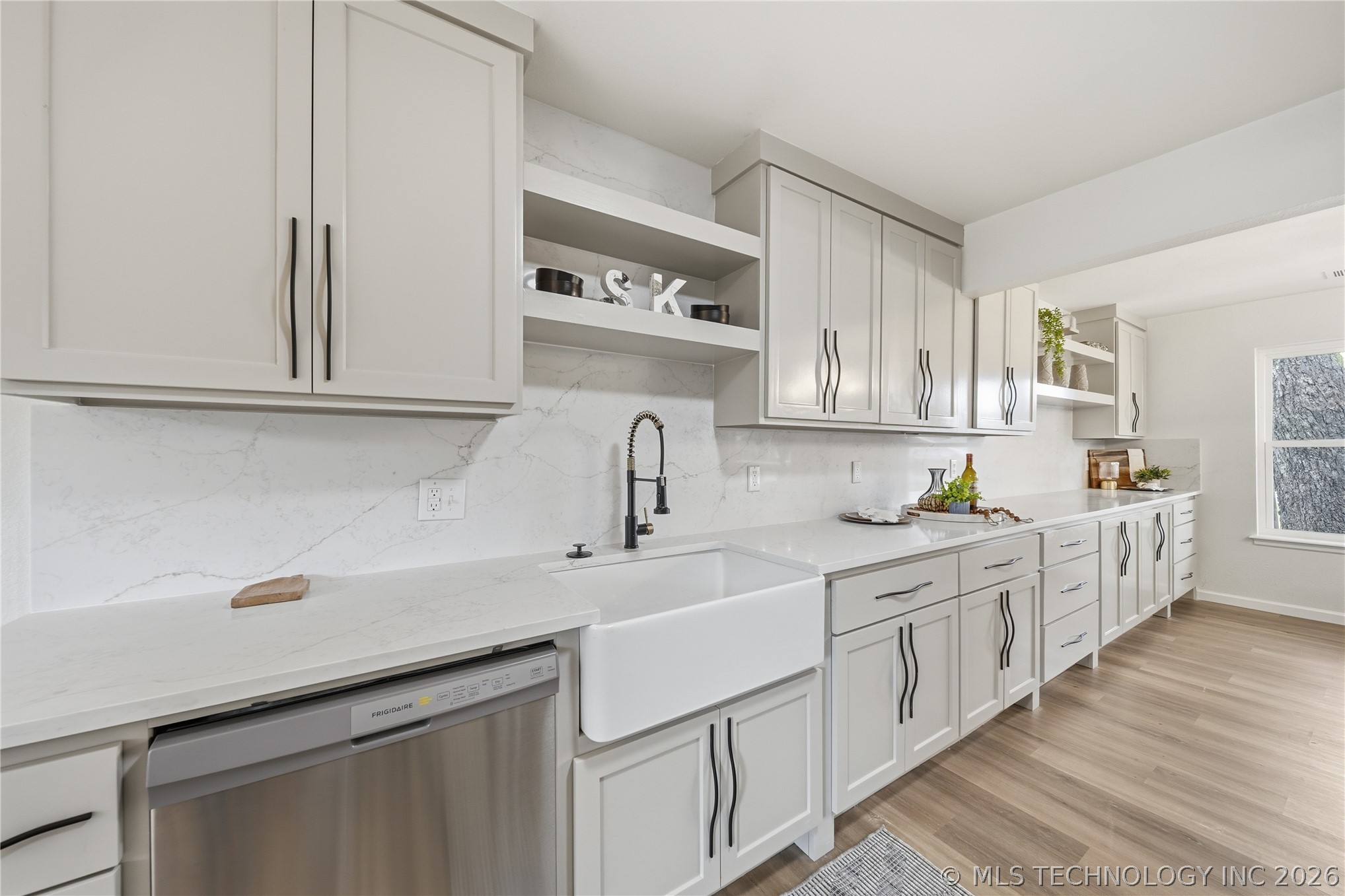 3114 E 78th Place Property Photo 10