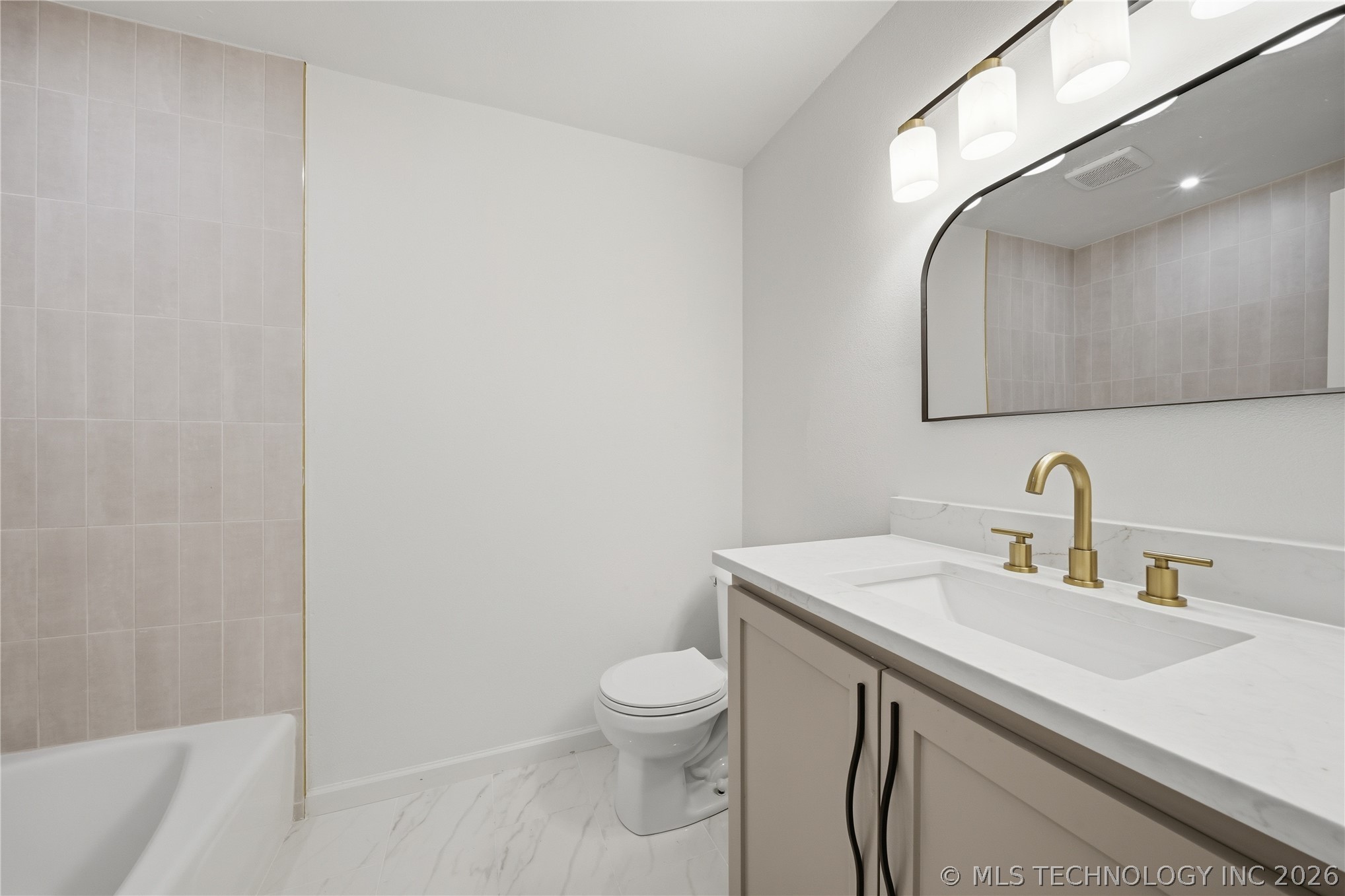 3114 E 78th Place Property Photo 26