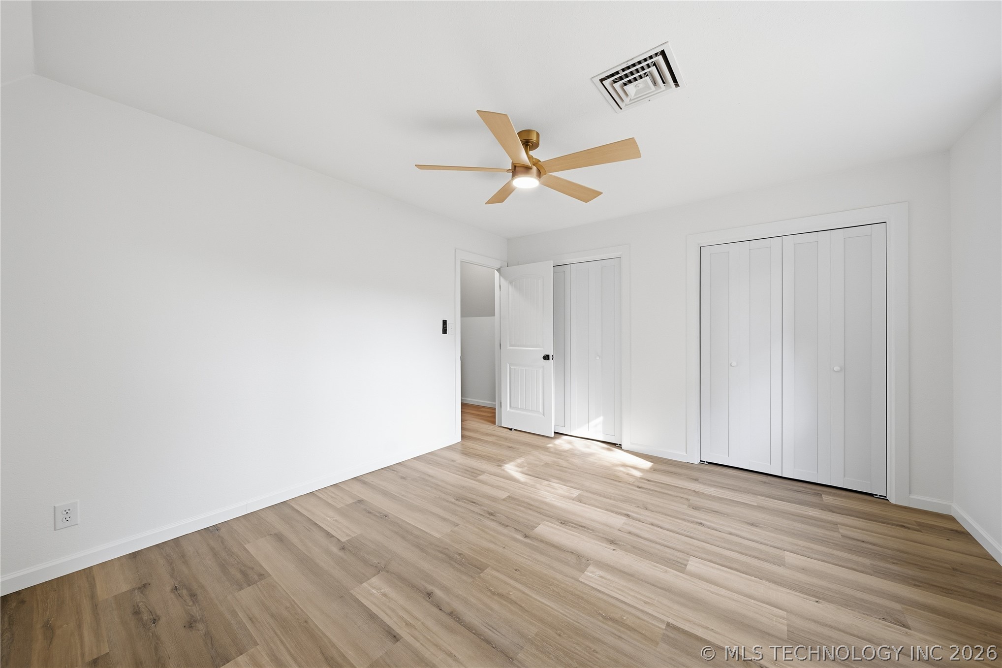 3114 E 78th Place Property Photo 28