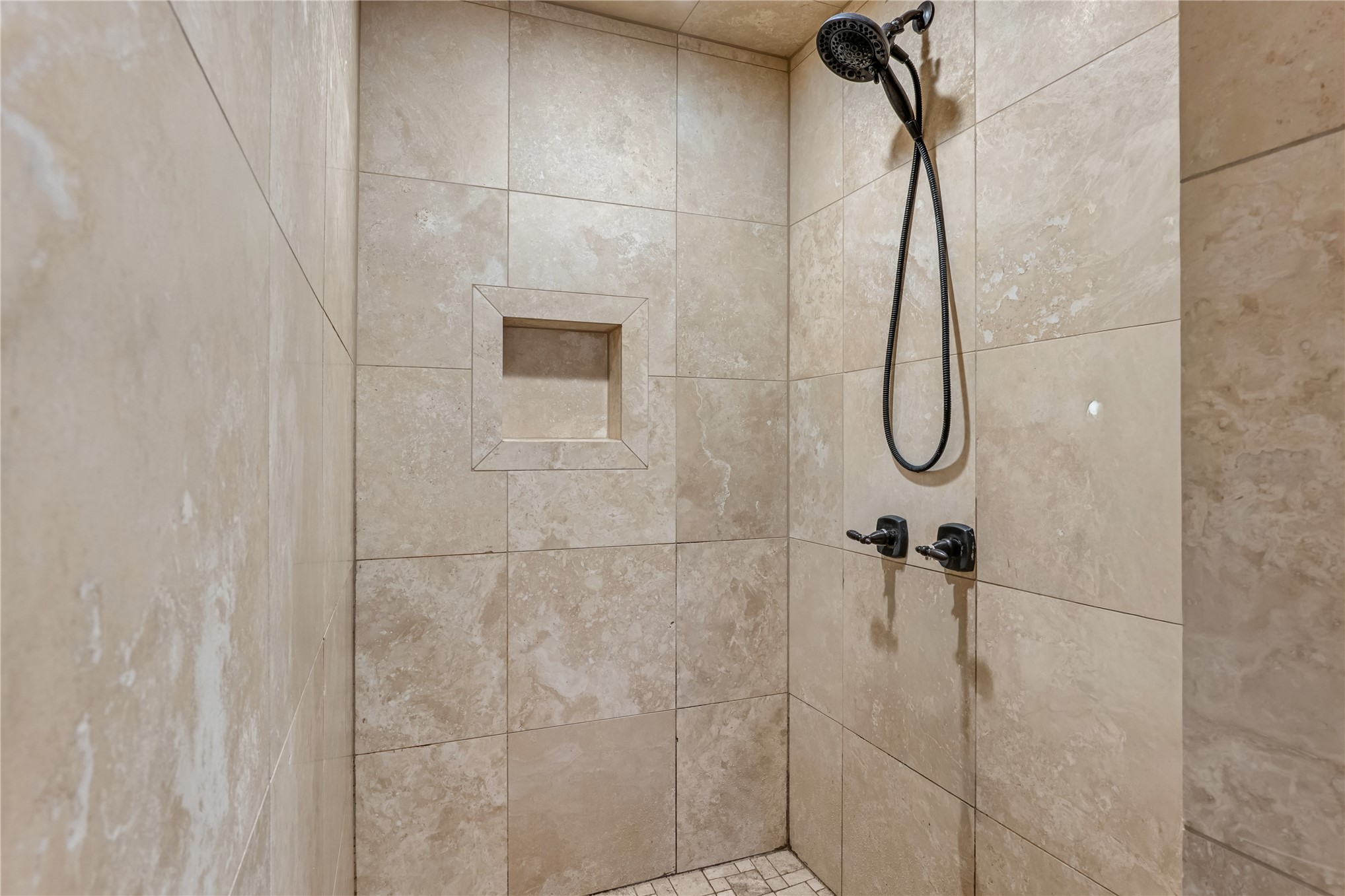 2410 St Andrews Court Property Photo 45