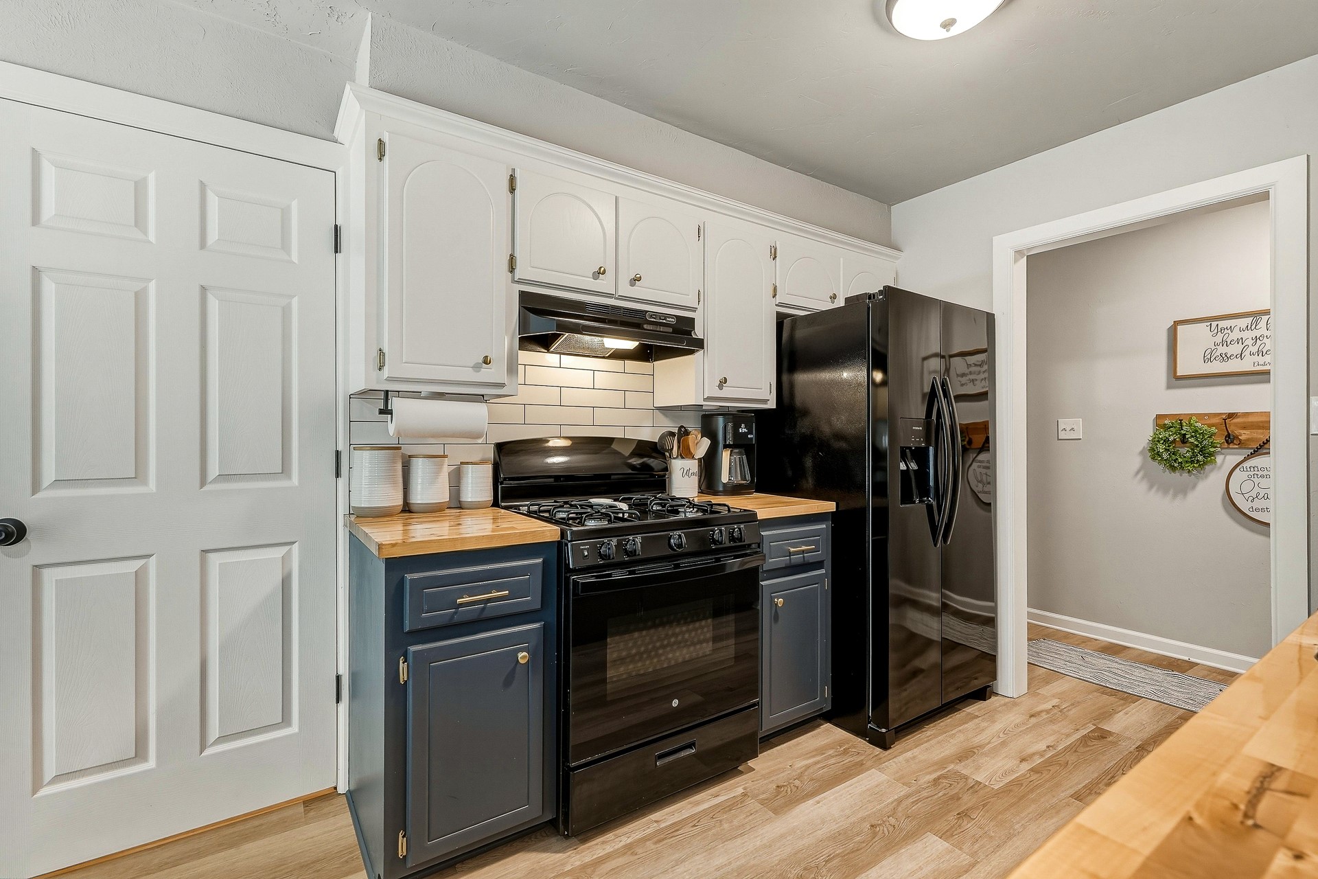 905 Charles Drive Property Photo 11