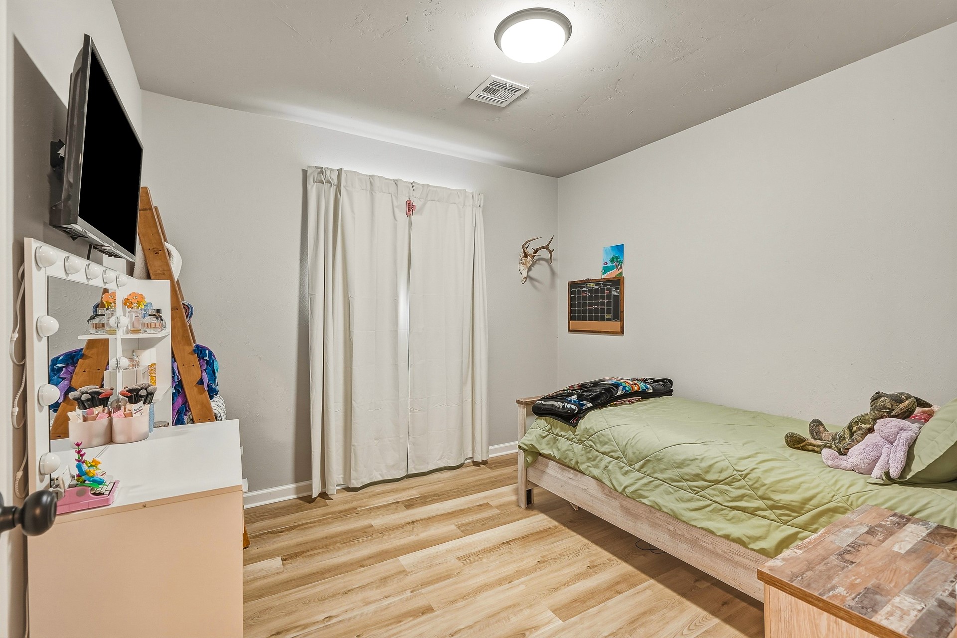 905 Charles Drive Property Photo 21