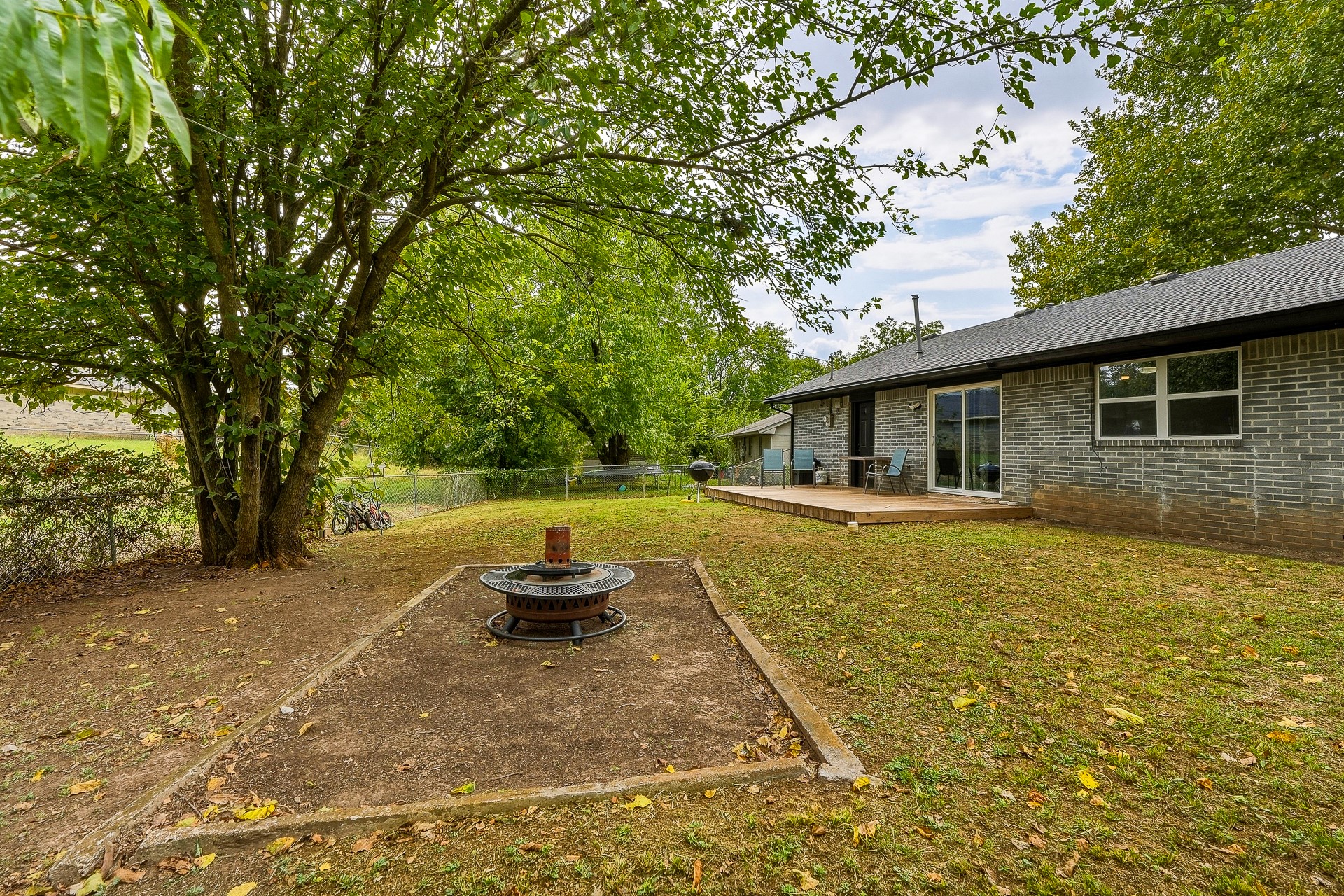 905 Charles Drive Property Photo 26