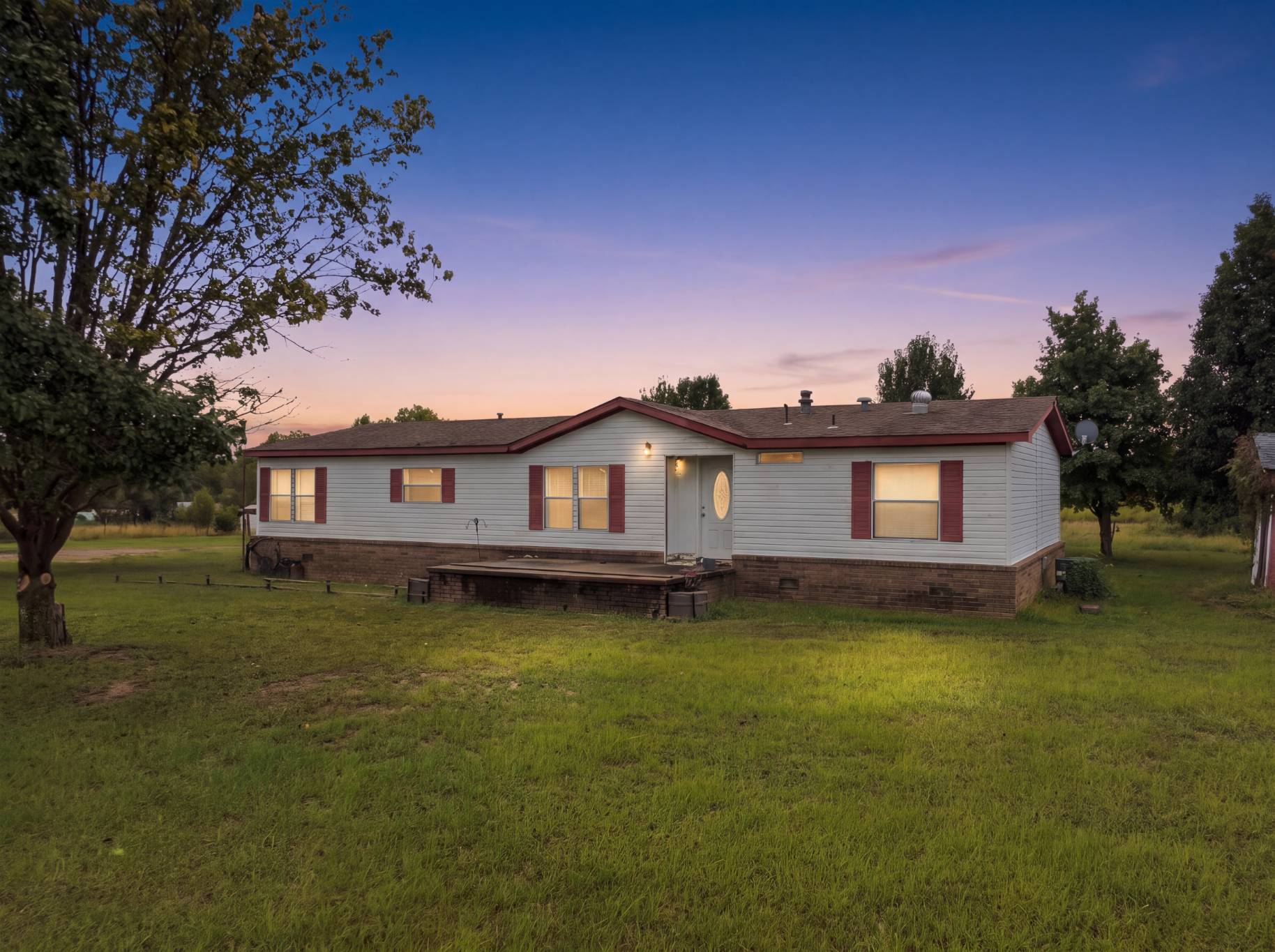 394107 E 1150 Road Property Photo 1