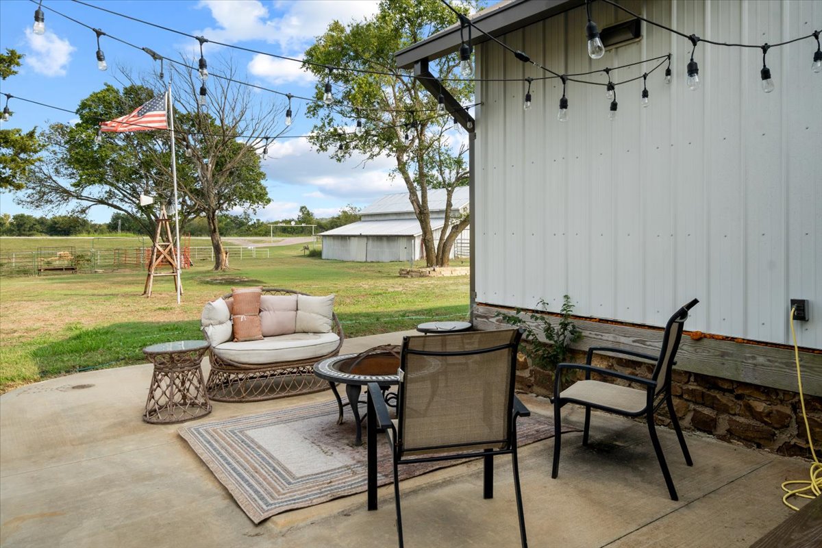 135 Washington Boulevard Property Photo 7