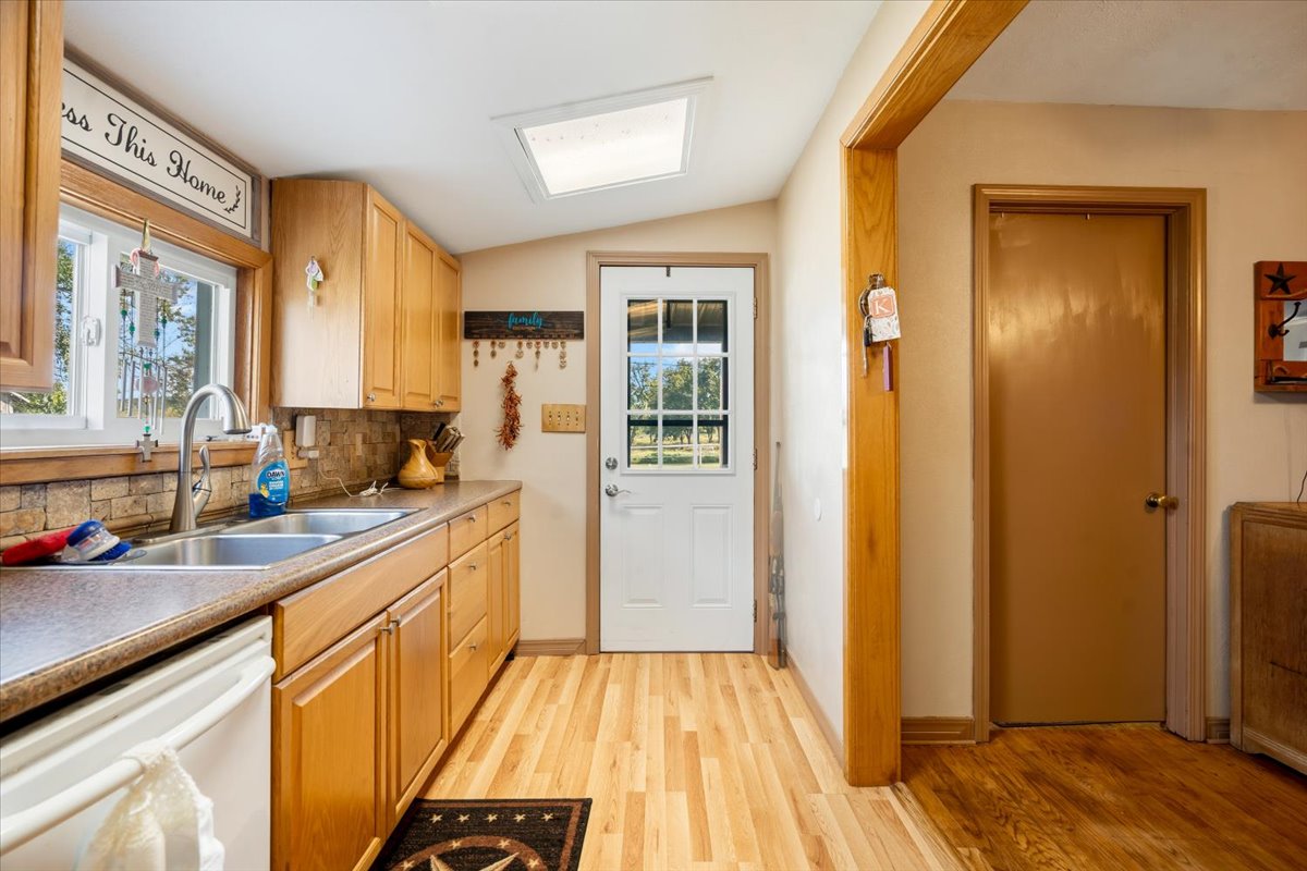 135 Washington Boulevard Property Photo 9