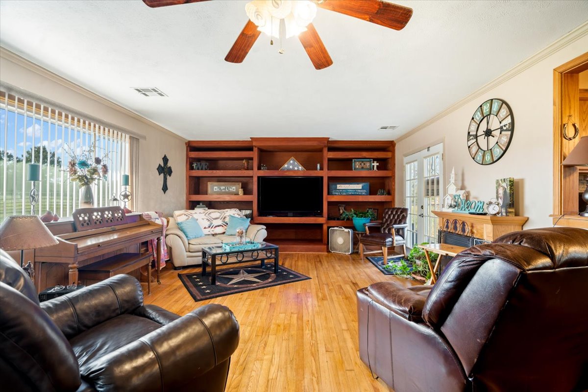 135 Washington Boulevard Property Photo 14