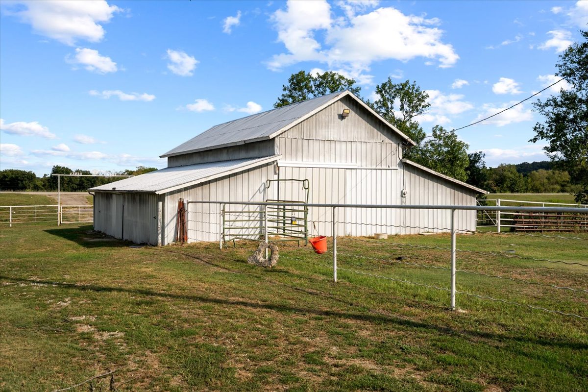 135 Washington Boulevard Property Photo 31