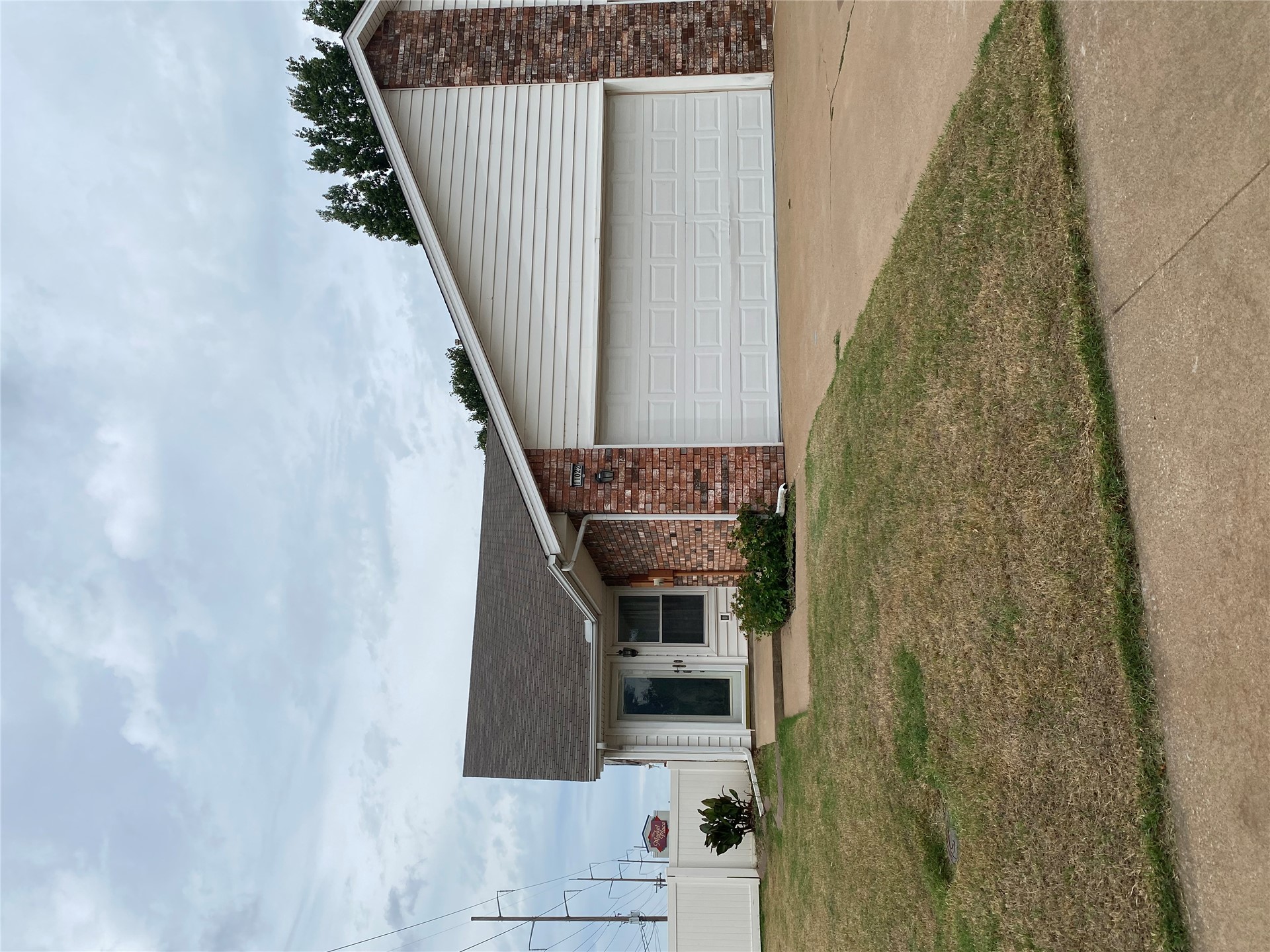 11022 S 85th East Avenue B Property Photo 1