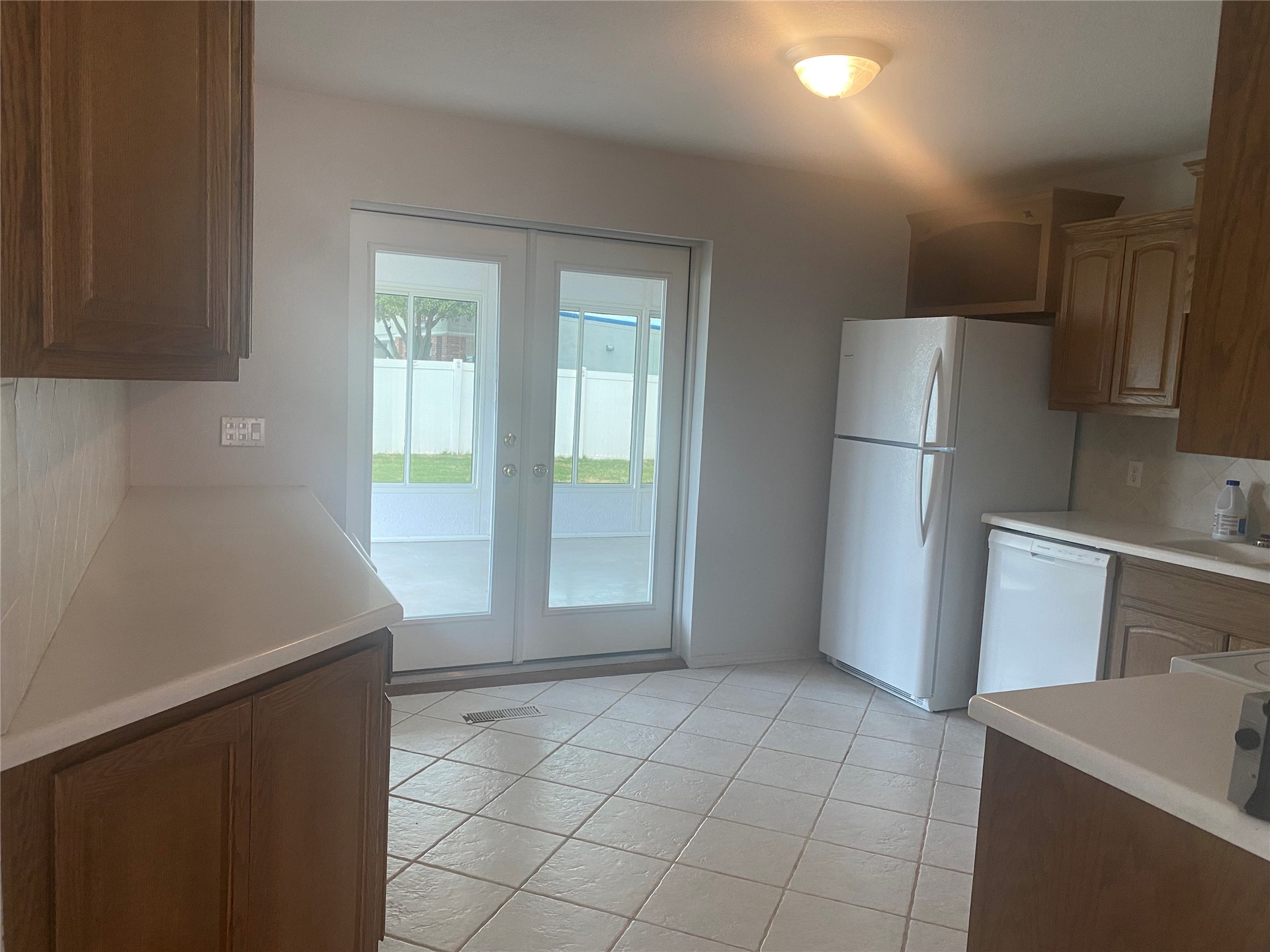 11022 S 85th East Avenue B Property Photo 4