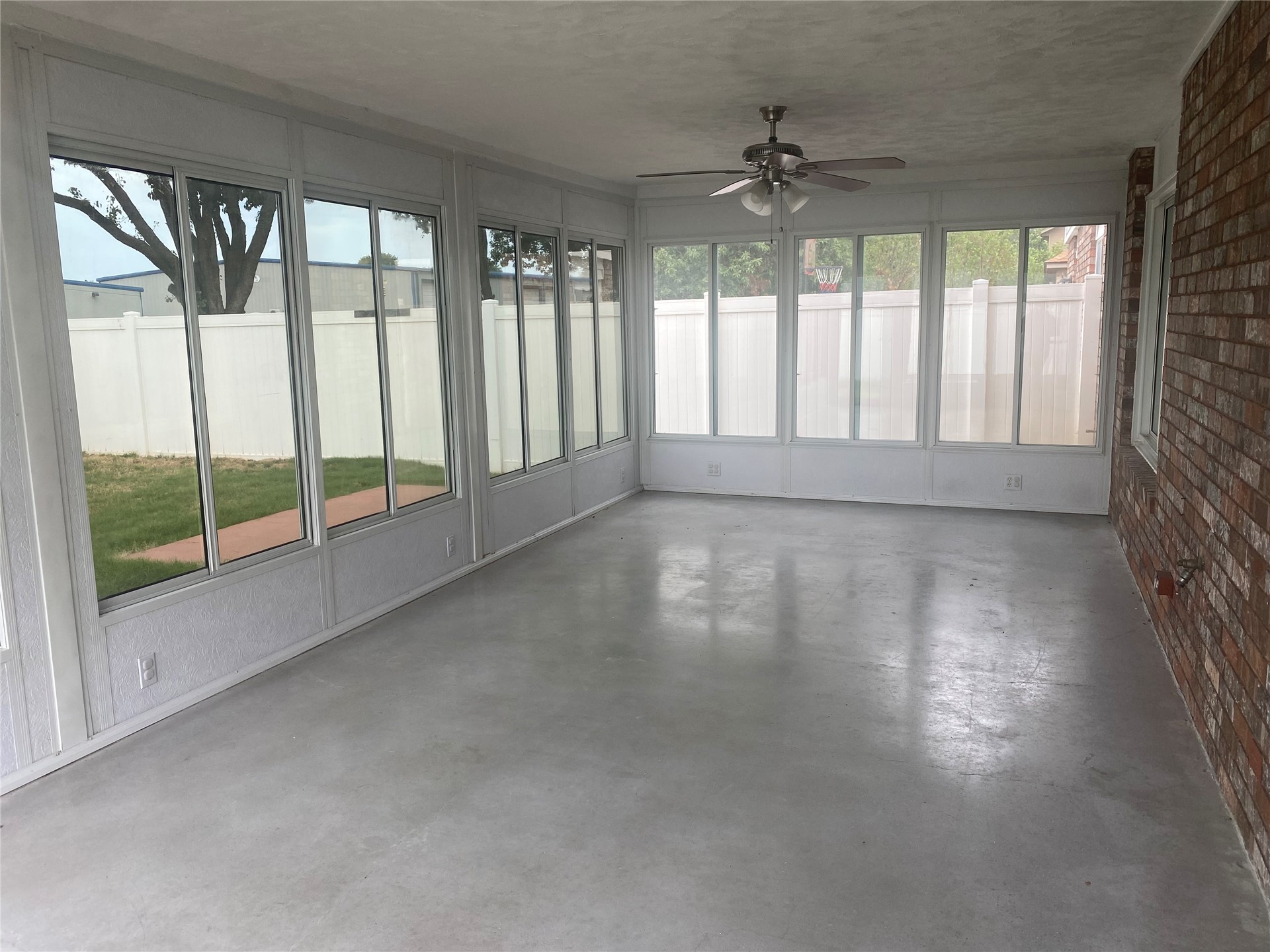 11022 S 85th East Avenue B Property Photo 6