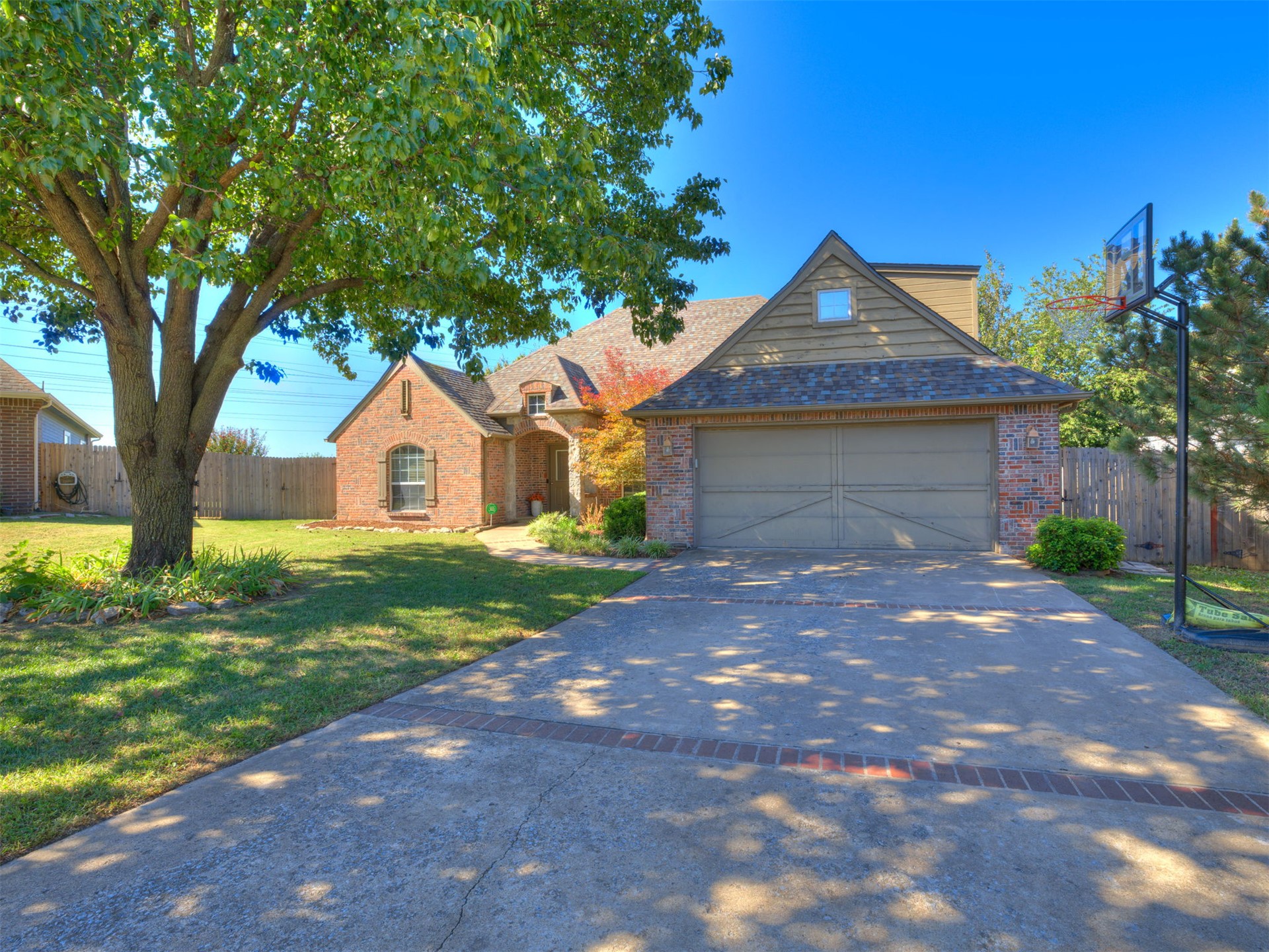 11522 S Locust Avenue Property Photo 1