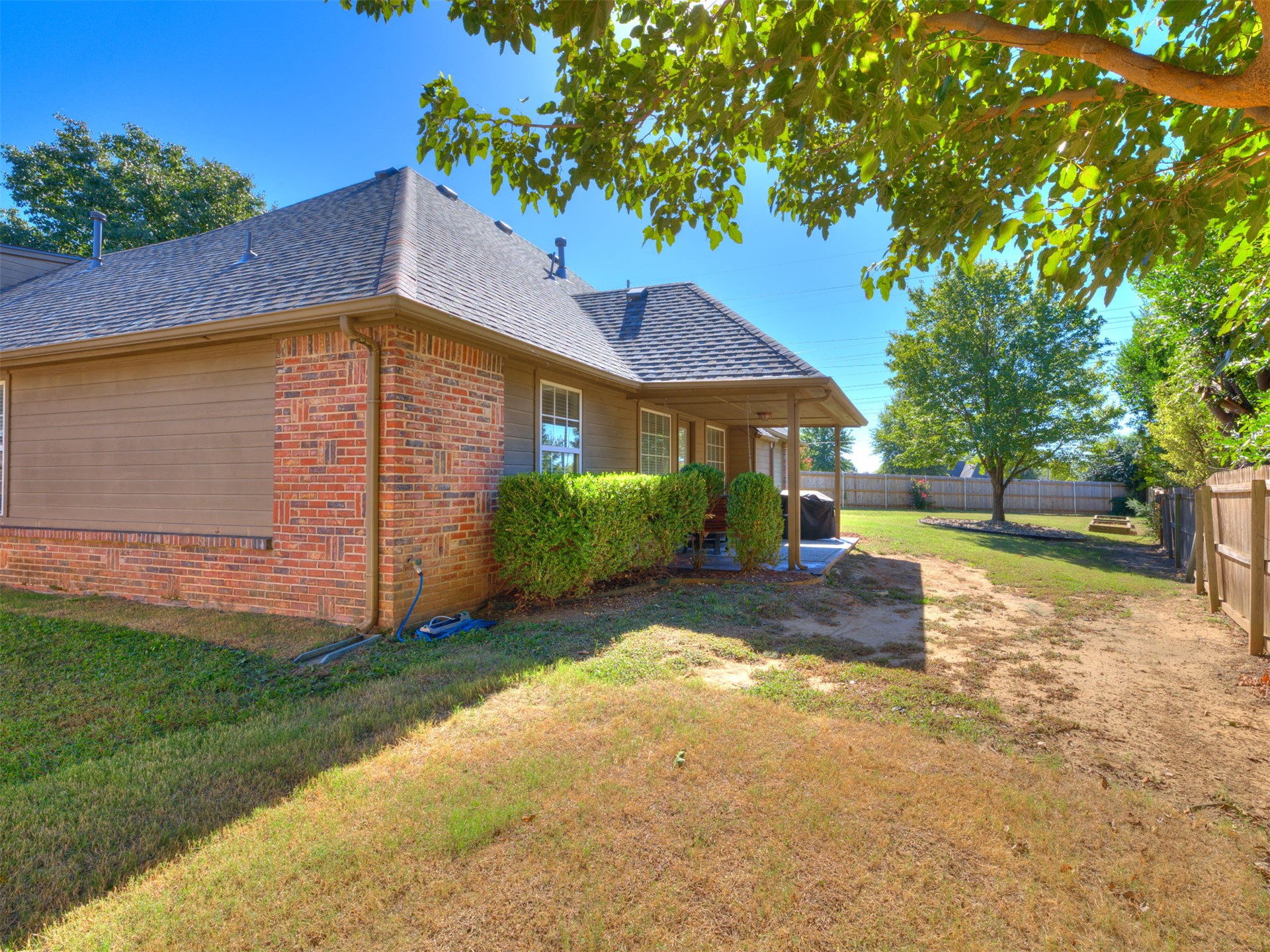 11522 S Locust Avenue Property Photo 60