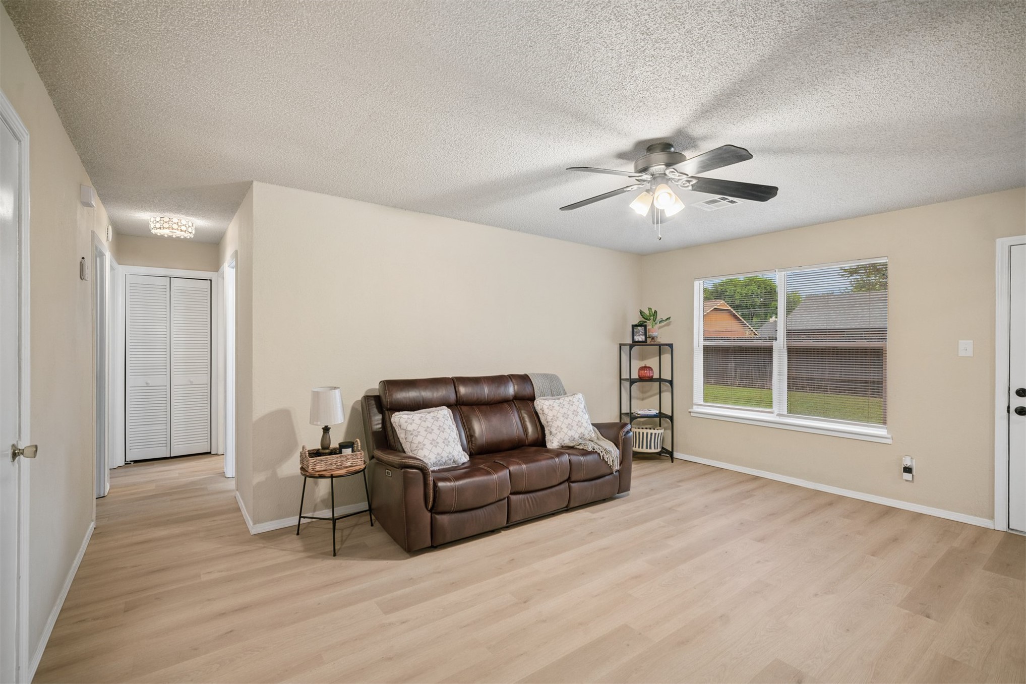 14004 S Poplar Street Property Photo 4