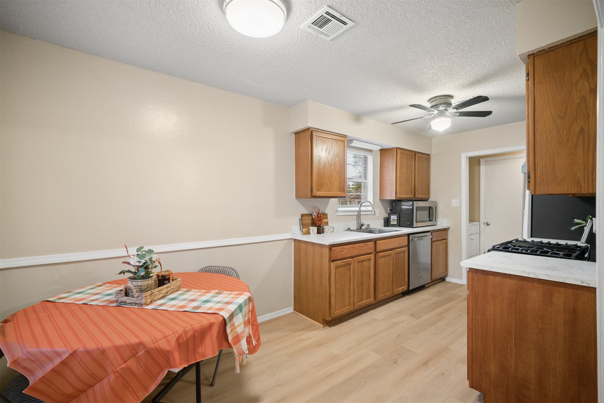 14004 S Poplar Street Property Photo 11