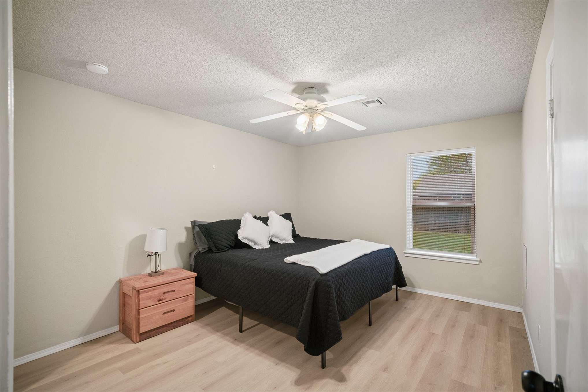 14004 S Poplar Street Property Photo 13