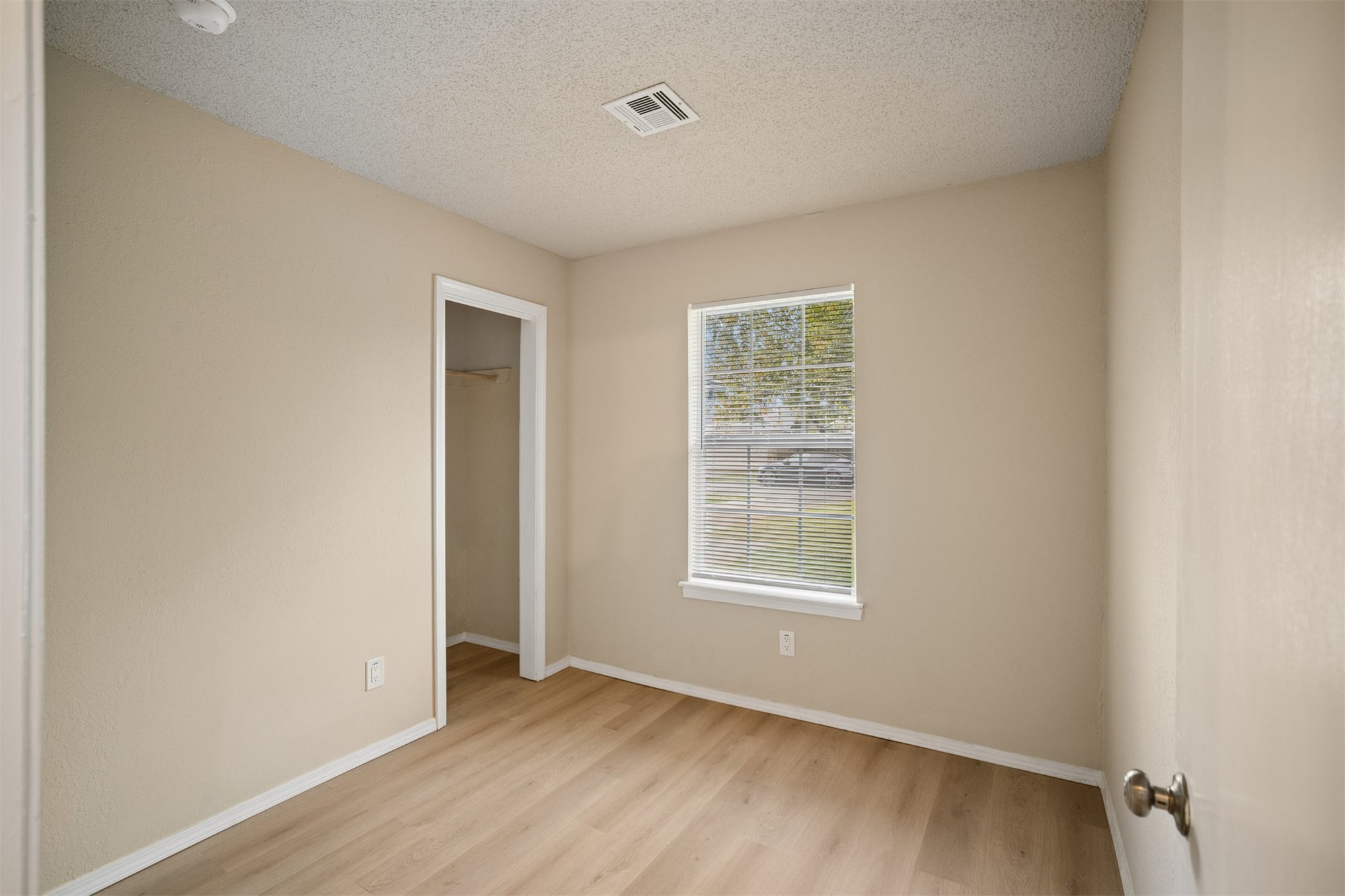 14004 S Poplar Street Property Photo 15