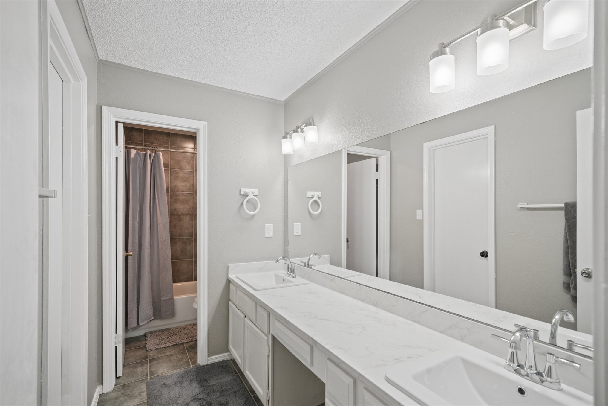 14004 S Poplar Street Property Photo 19