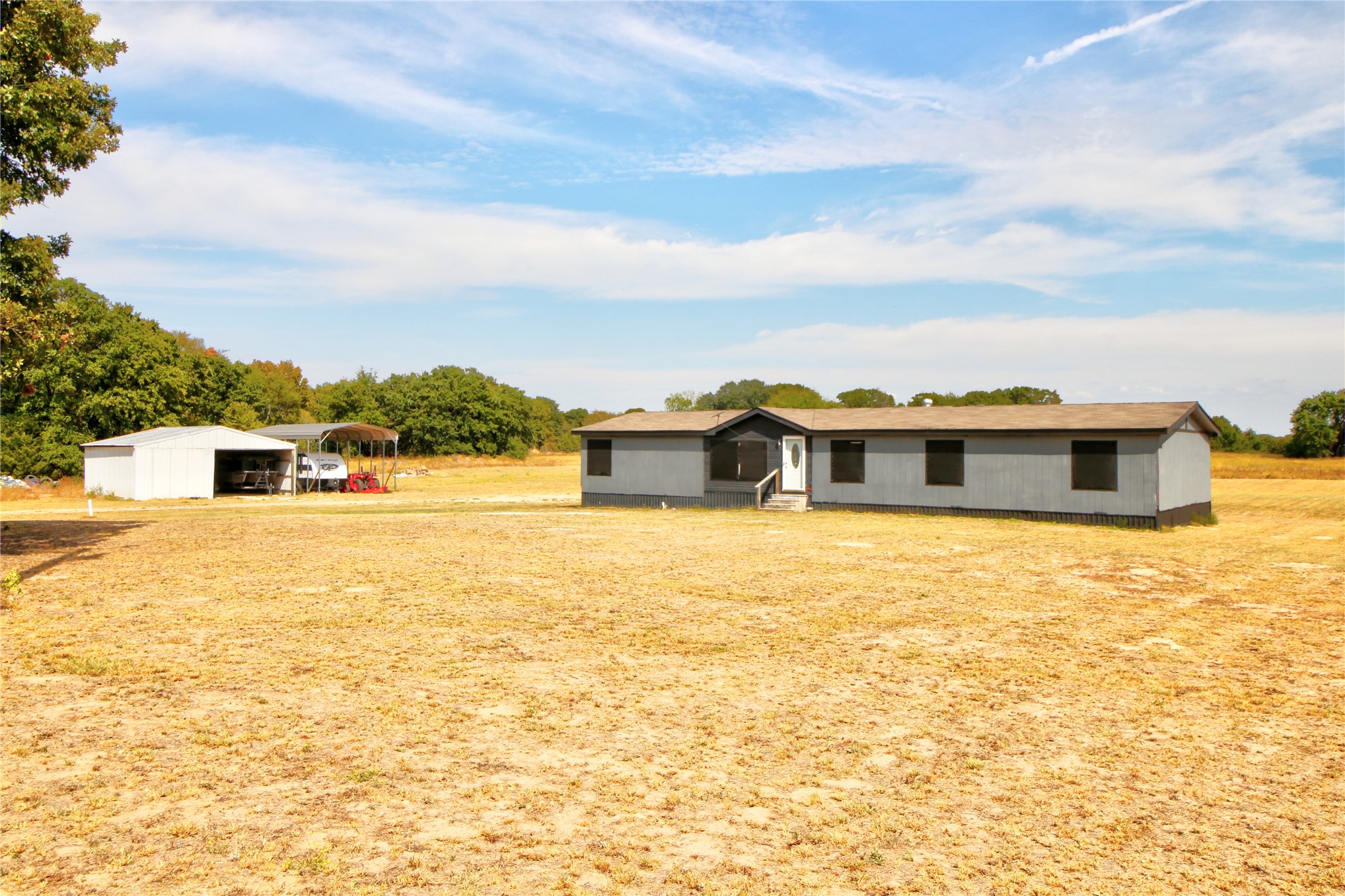 5924 Hummingbird Property Photo 1