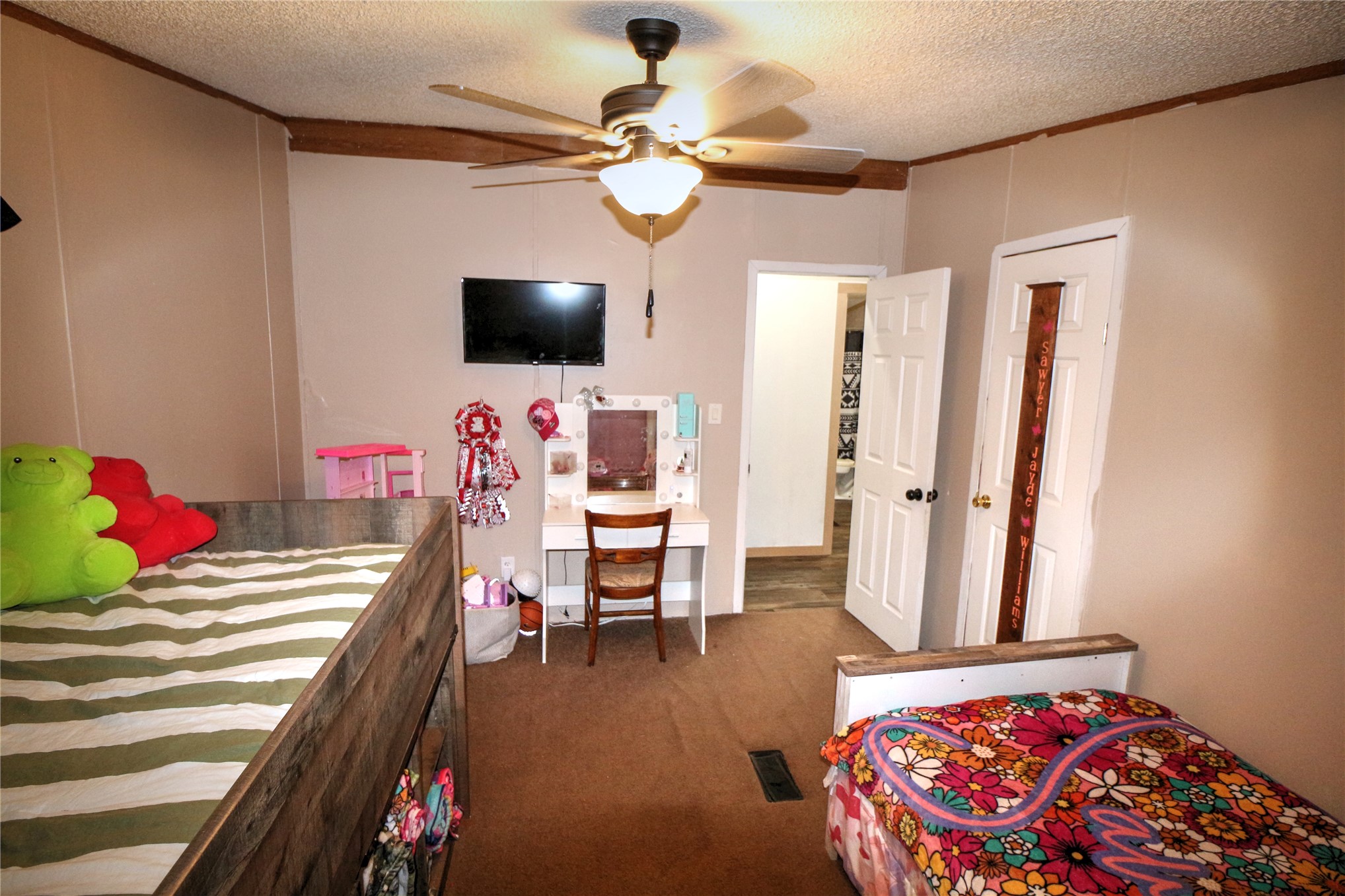 5924 Hummingbird Property Photo 15