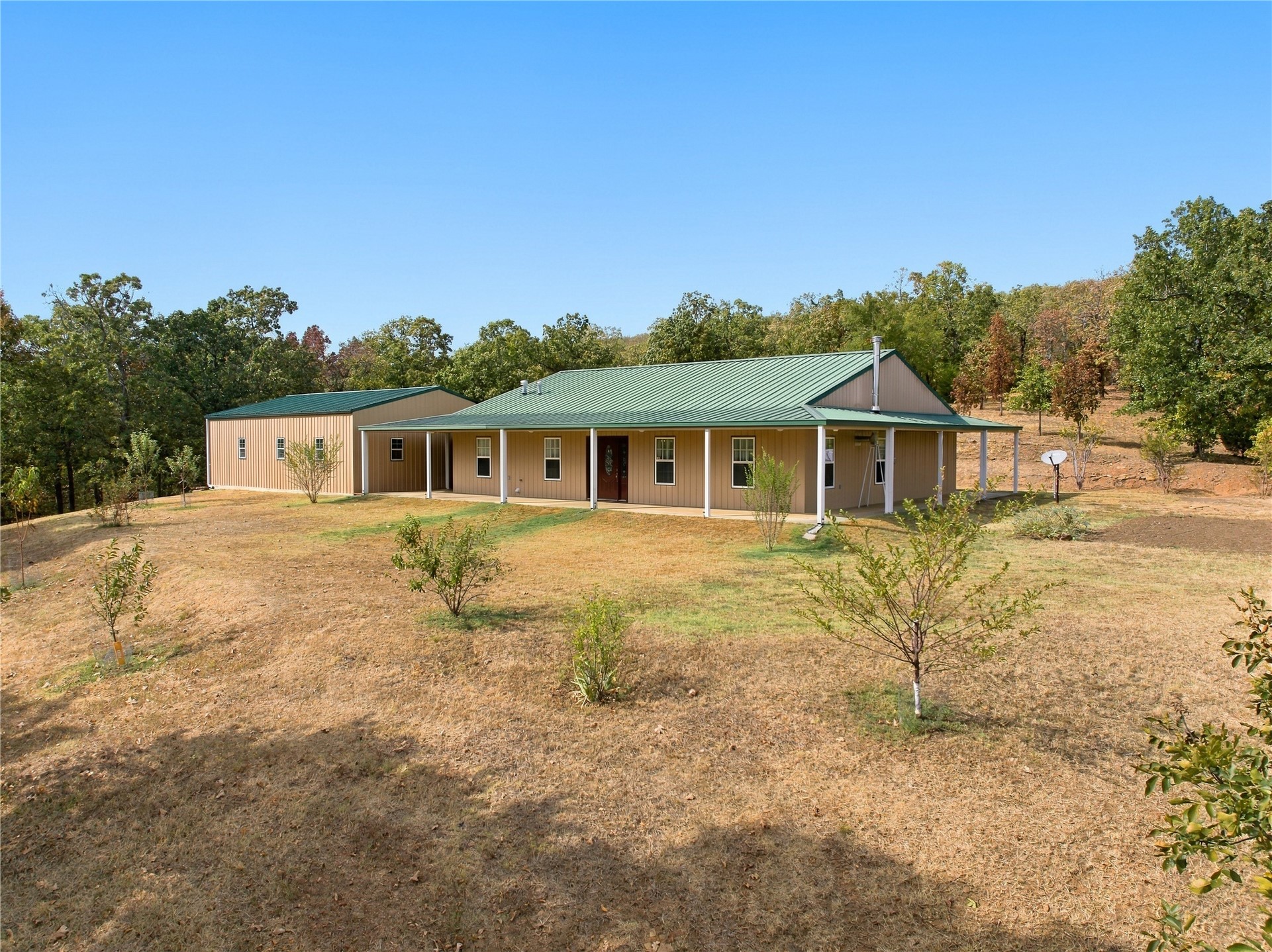 11821 W 9 Highway Property Photo 1