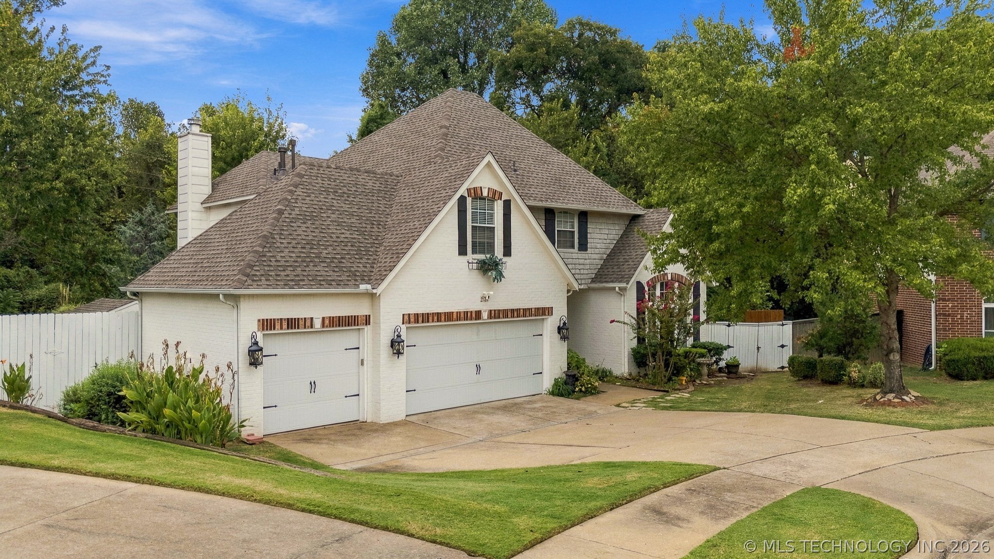 204 N Sweet Gum Avenue Property Photo 2