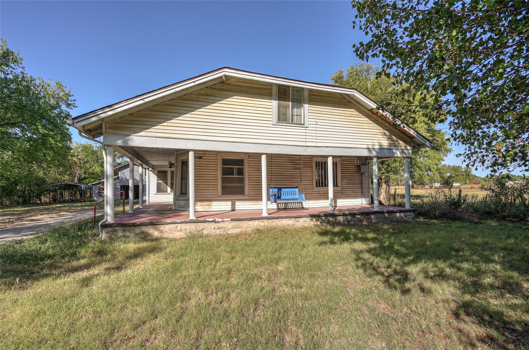 1824 N Morton Avenue Property Photo 1