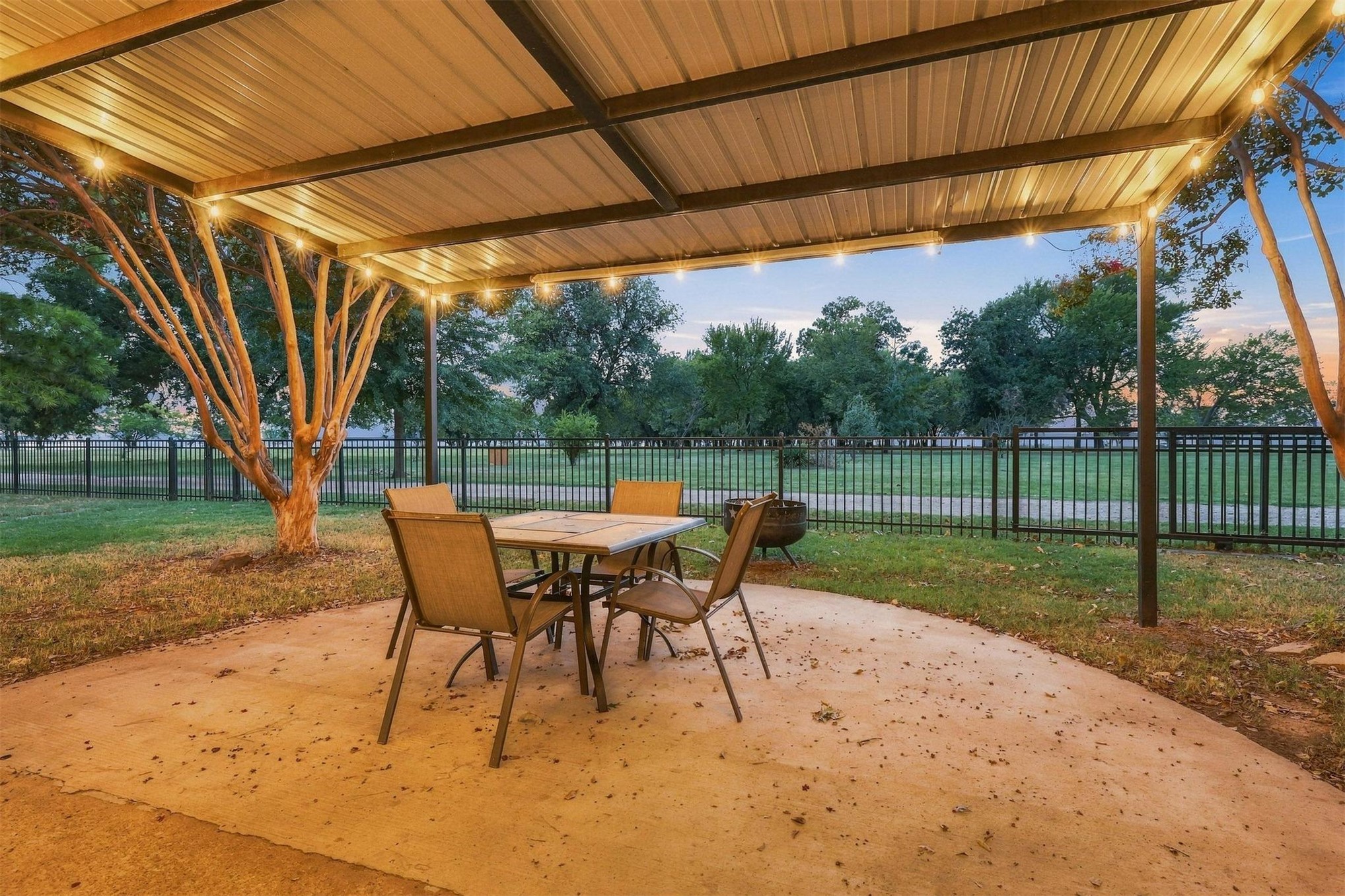 2828 Riverview Road Property Photo 3