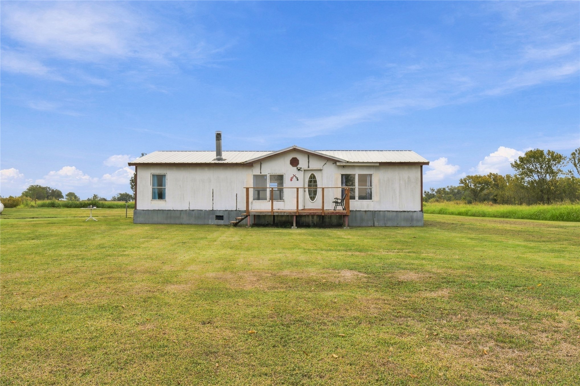 10300 N 280 Road Property Photo 1