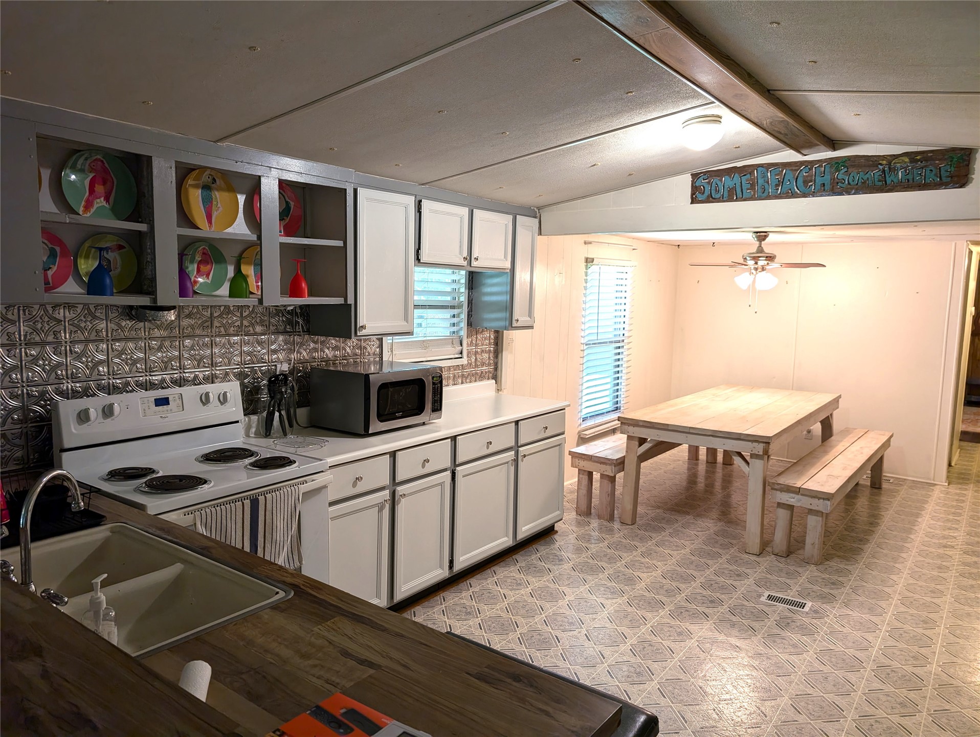105 Circle Drive Property Photo 7