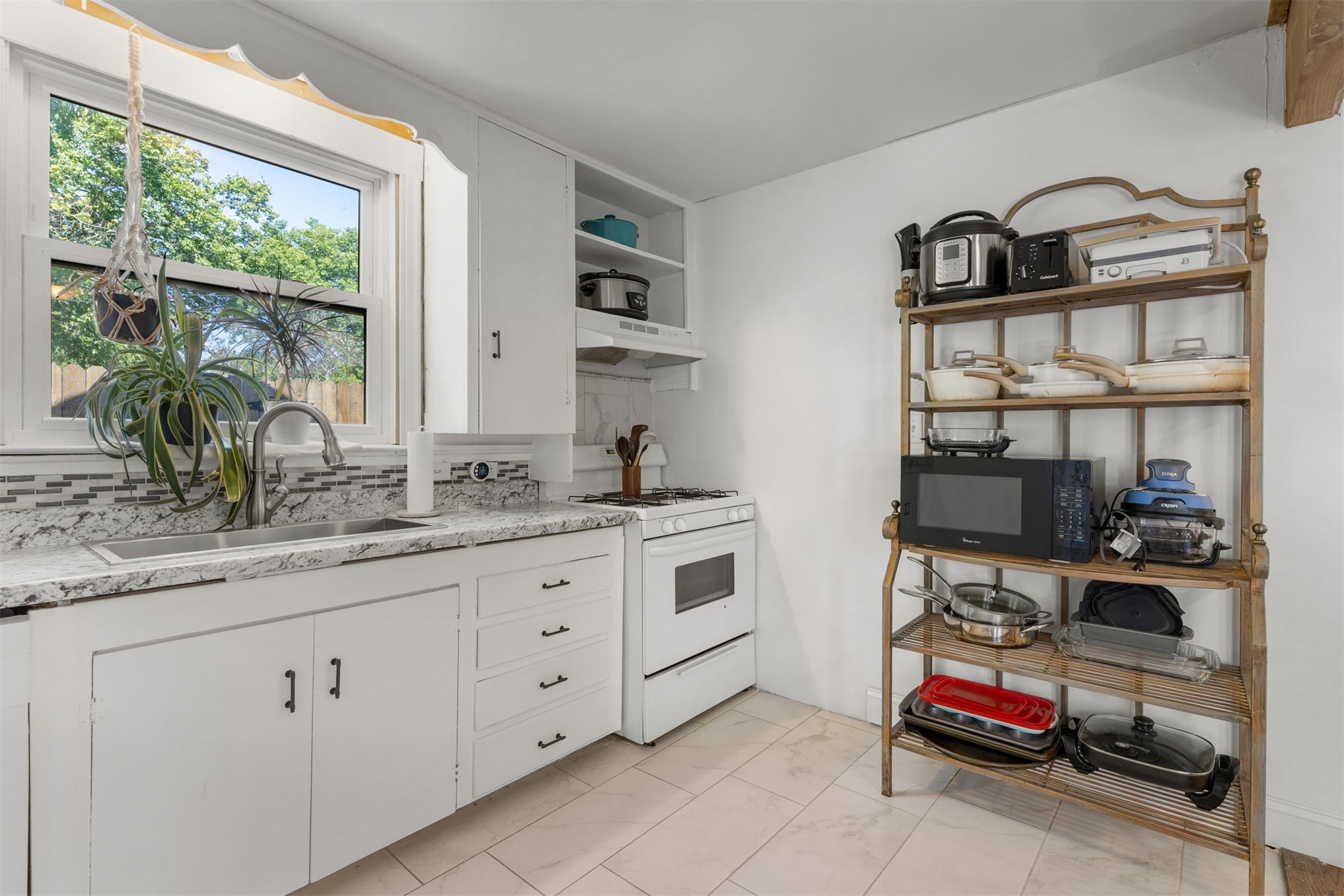 912 S Ash Avenue Property Photo 15
