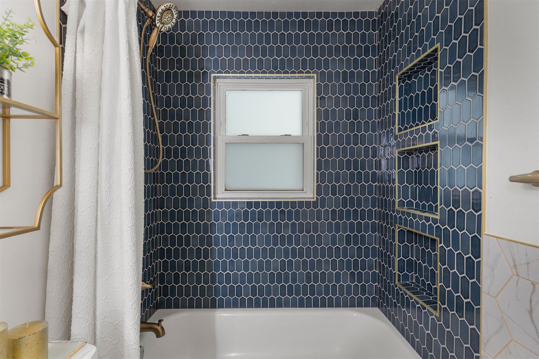 912 S Ash Avenue Property Photo 18