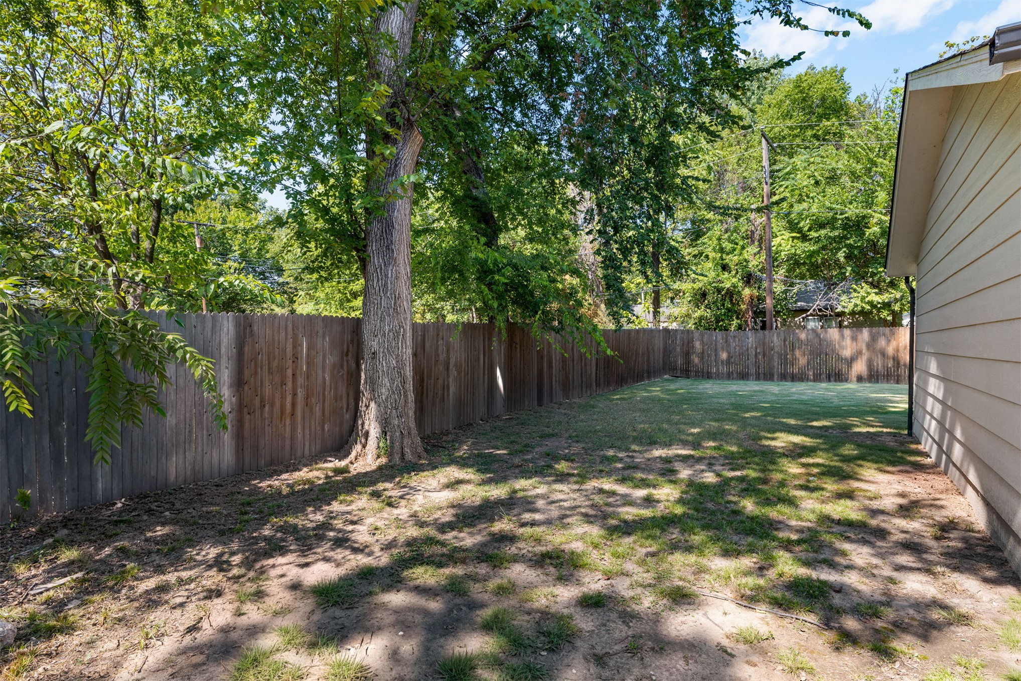 912 S Ash Avenue Property Photo 35