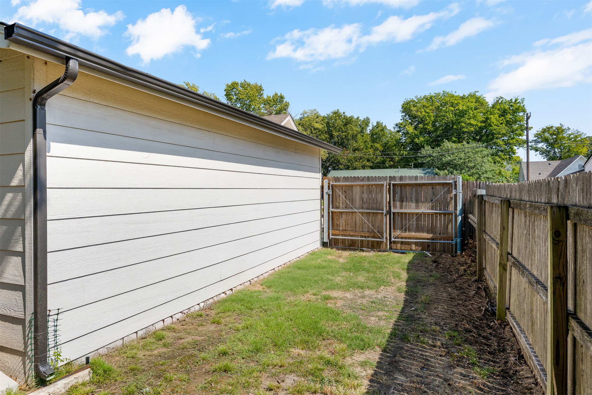 912 S Ash Avenue Property Photo 40
