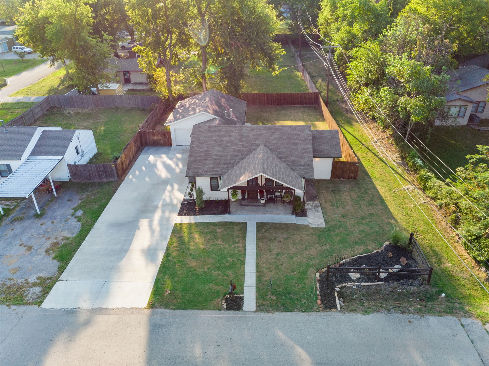 912 S Ash Avenue Property Photo 41