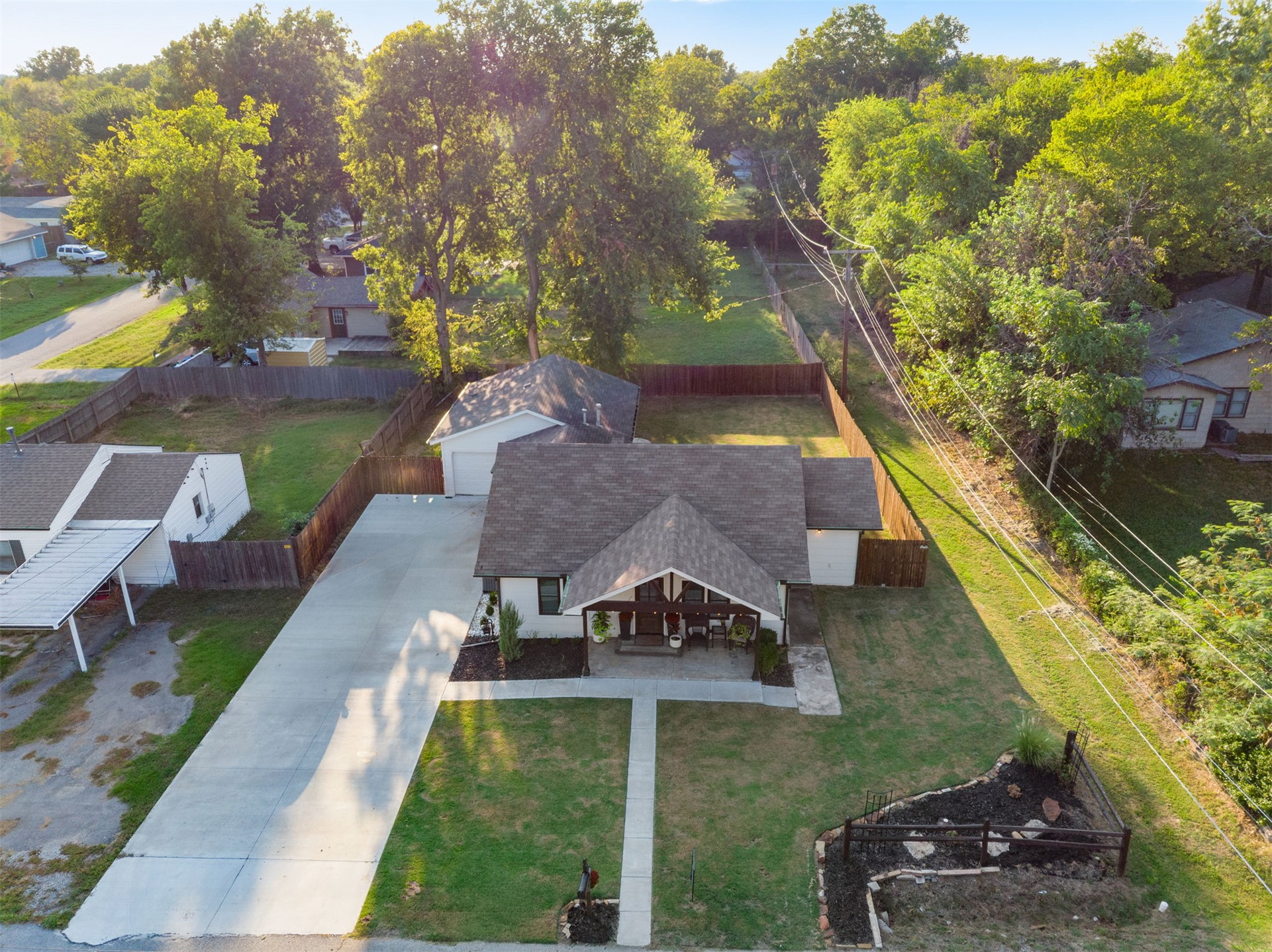 912 S Ash Avenue Property Photo 42