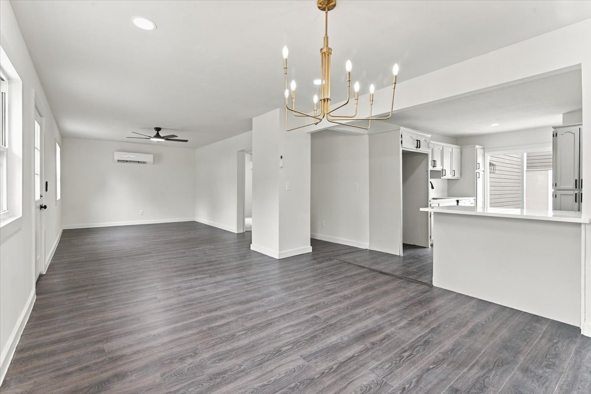 3706 W 42nd Place Property Photo 5